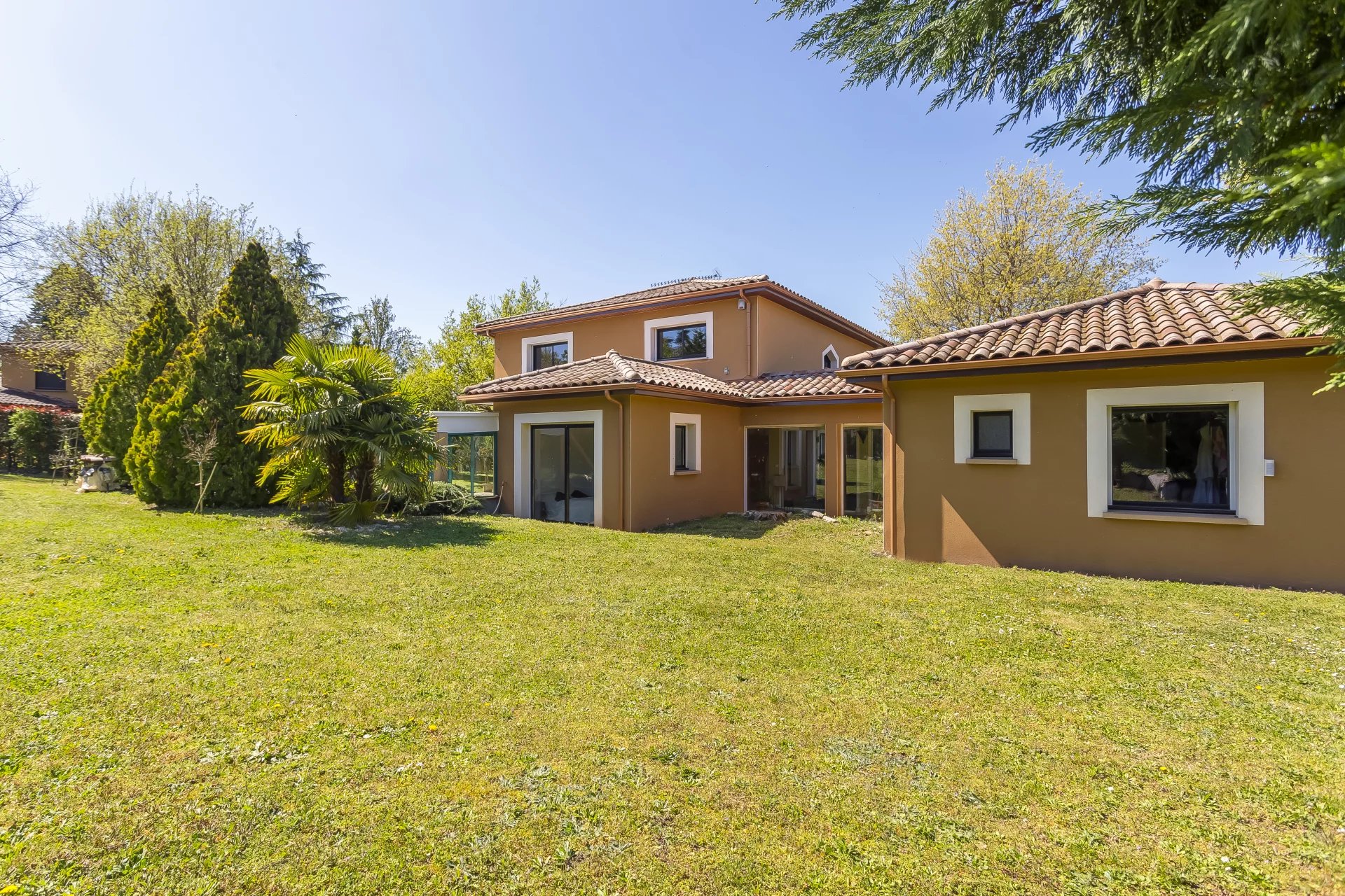 Vourles, Auvergne-Rhône-Alpes, 69390, FR, 7 Bedrooms Bedrooms, ,6 BathroomsBathrooms,Residential,For Sale,1994407