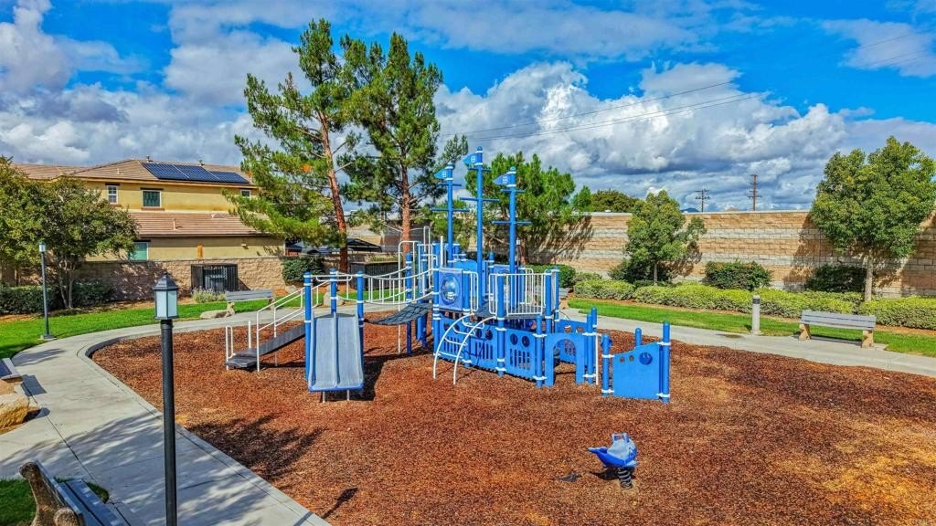 Hemet, California, 92545, United States, 5 Bedrooms Bedrooms, ,3 BathroomsBathrooms,Residential,For Sale,1969134