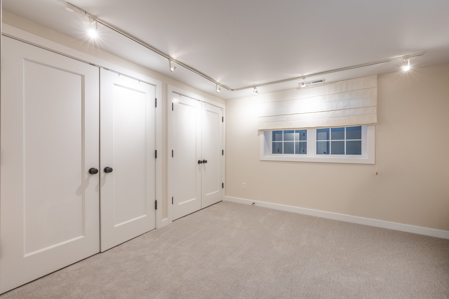  Tastefully Updated Holladay Rambler on .60 acre Manicured Lot - 物件實景