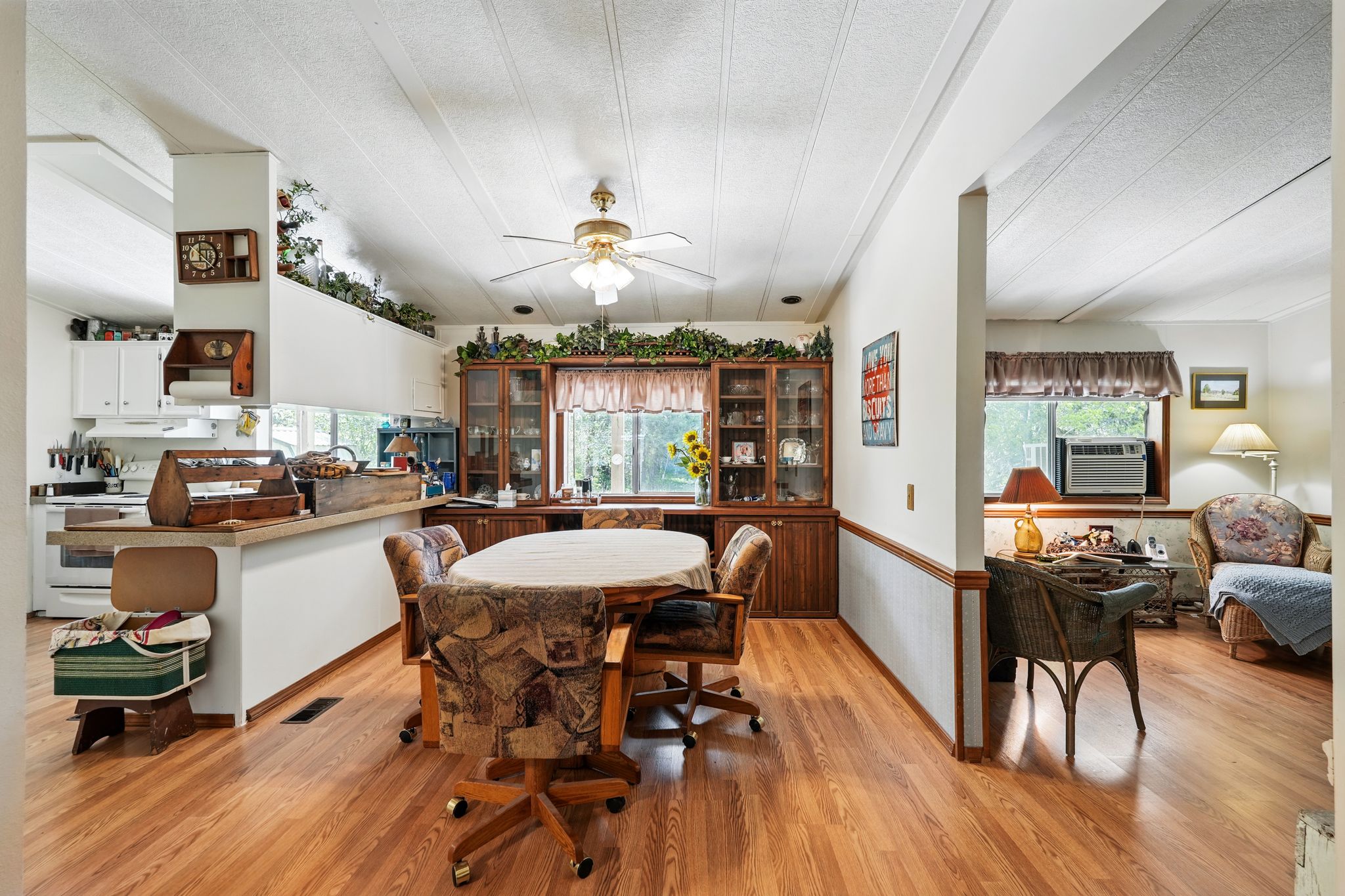 Sagle, Idaho, 83860, United States, 4 Bedrooms Bedrooms, ,2 BathroomsBathrooms,Residential,For Sale,1931932
