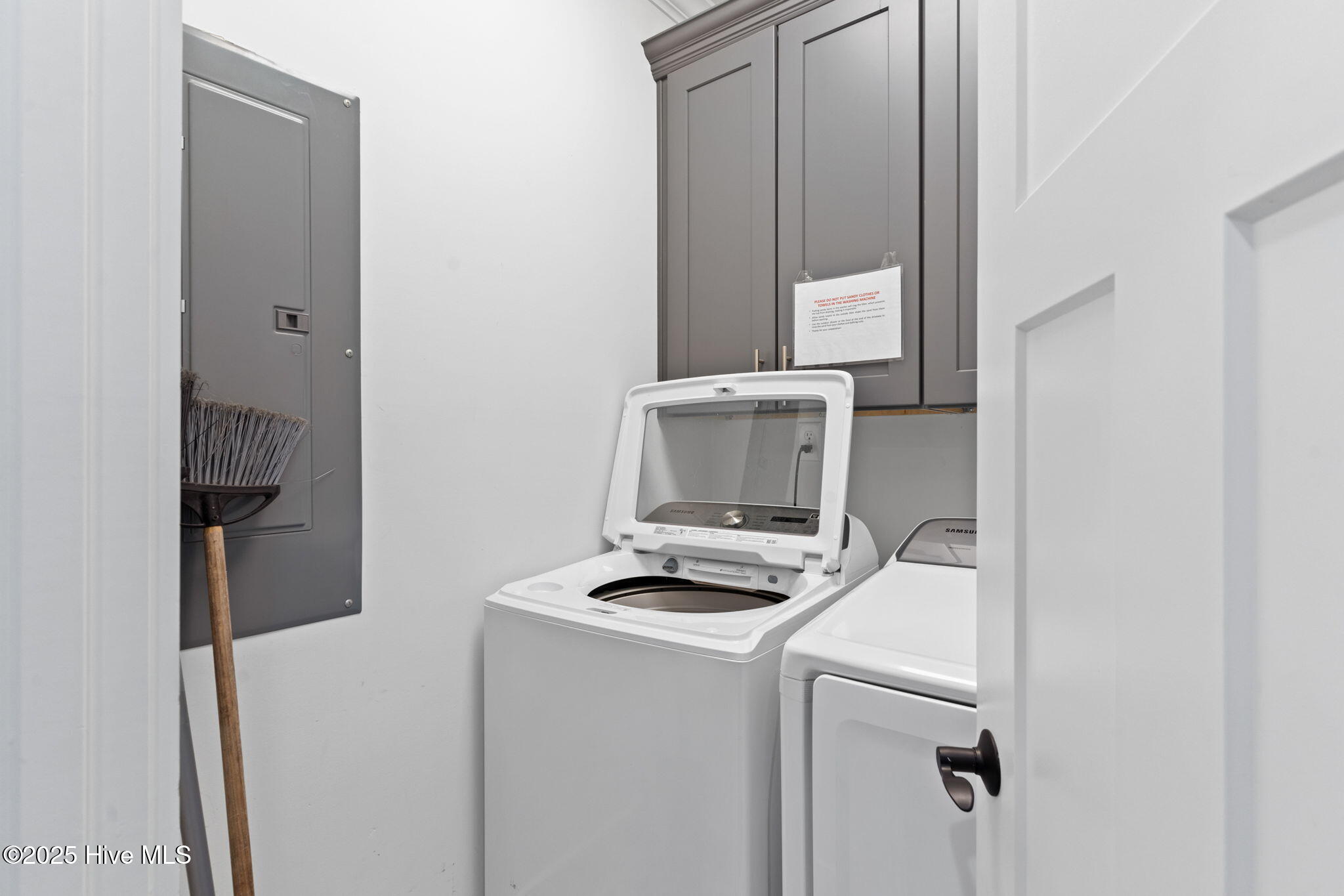 Oak Island, North Carolina, 28465, United States, 5 Bedrooms Bedrooms, ,5 BathroomsBathrooms,Residential,For Sale,1984606