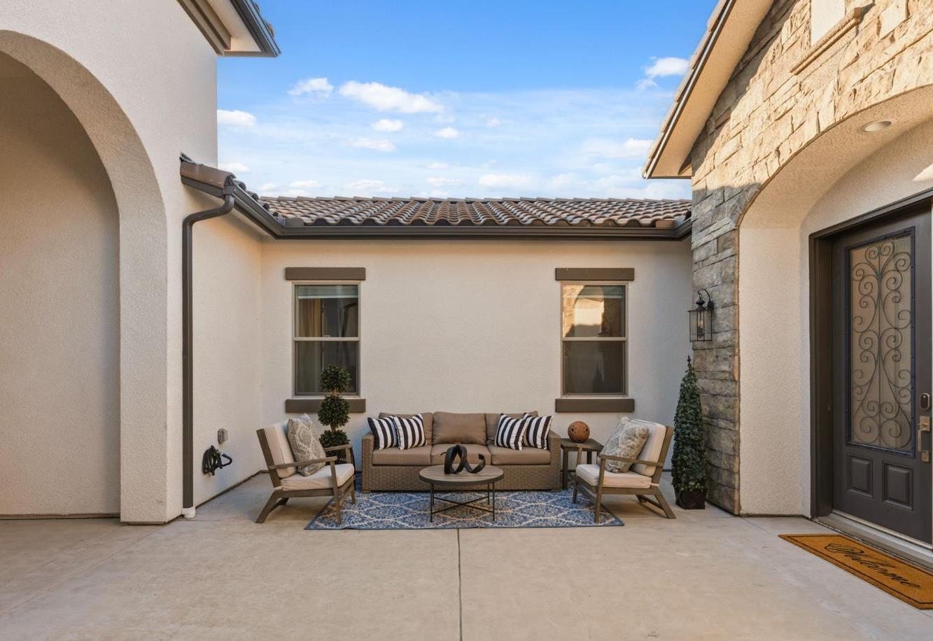 Clovis, California, 93619, United States, 4 Bedrooms Bedrooms, ,4 BathroomsBathrooms,Residential,For Sale,2010816