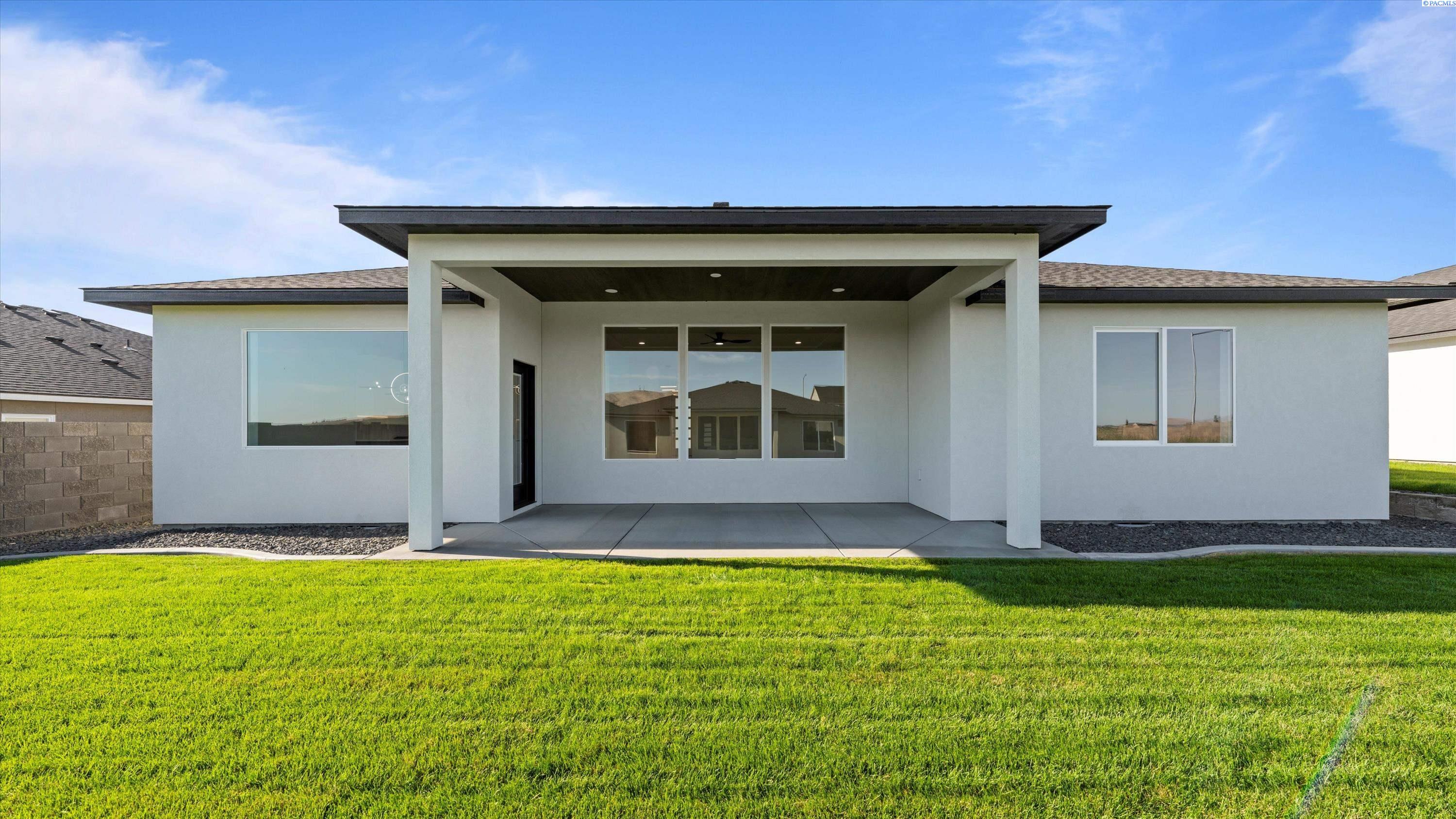 Richland, Washington, 99352, United States, 3 Bedrooms Bedrooms, ,2 BathroomsBathrooms,Residential,For Sale,2000656