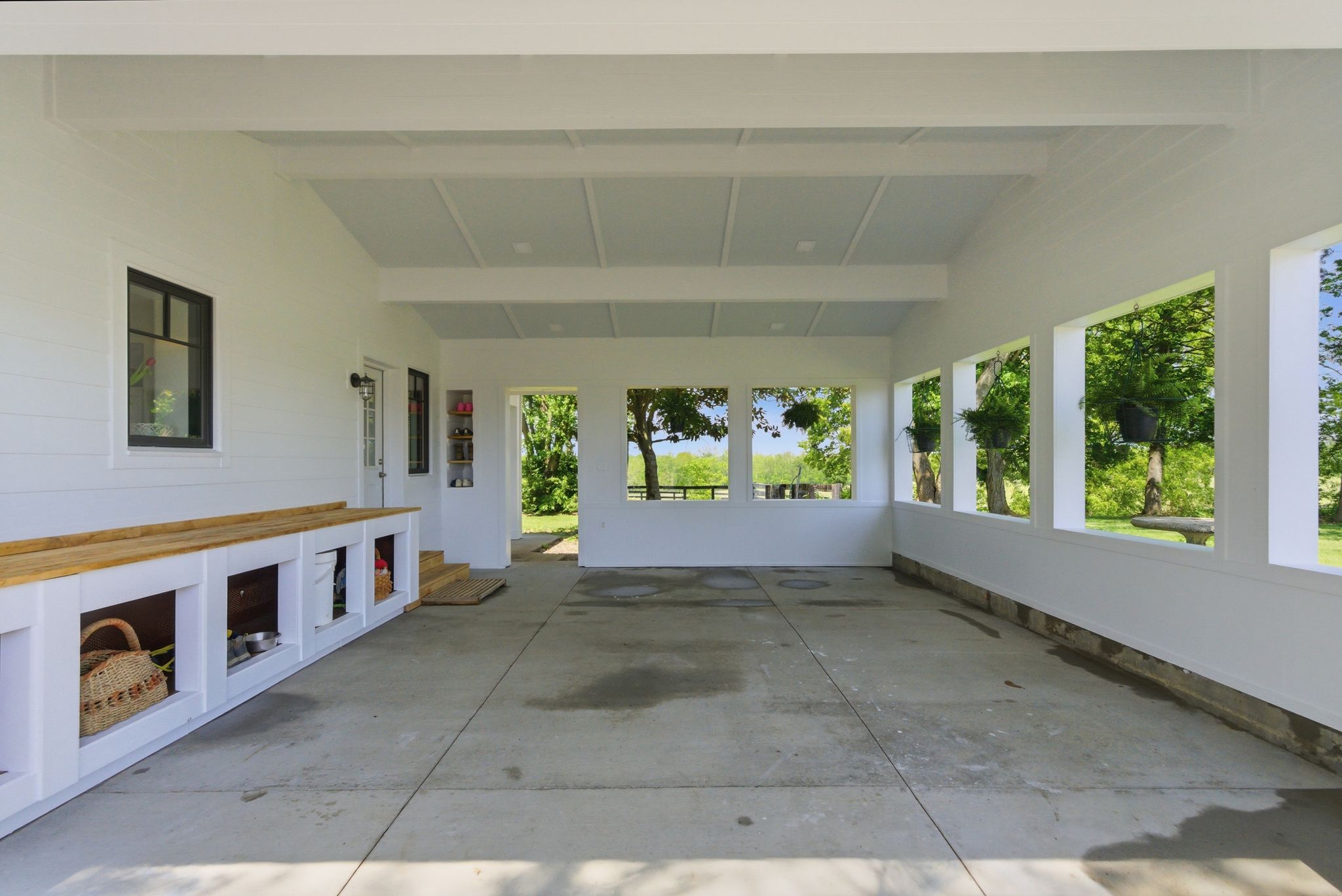  6166 Greenwich Pike - 物件實景