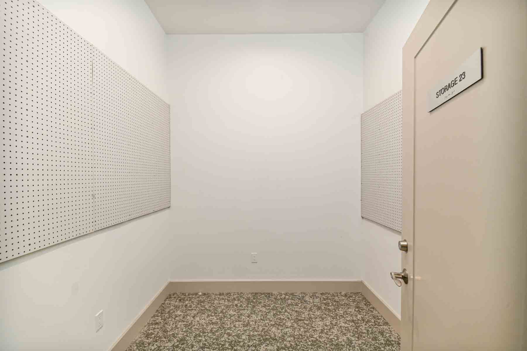  960 Sagamore Avenue, Unit 23 - 物件實景