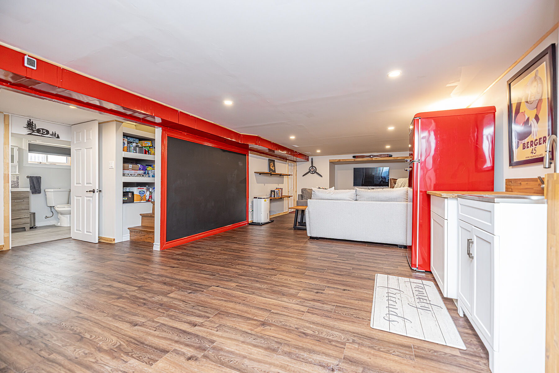  Immaculate Pineridge Bungalow - 物件實景