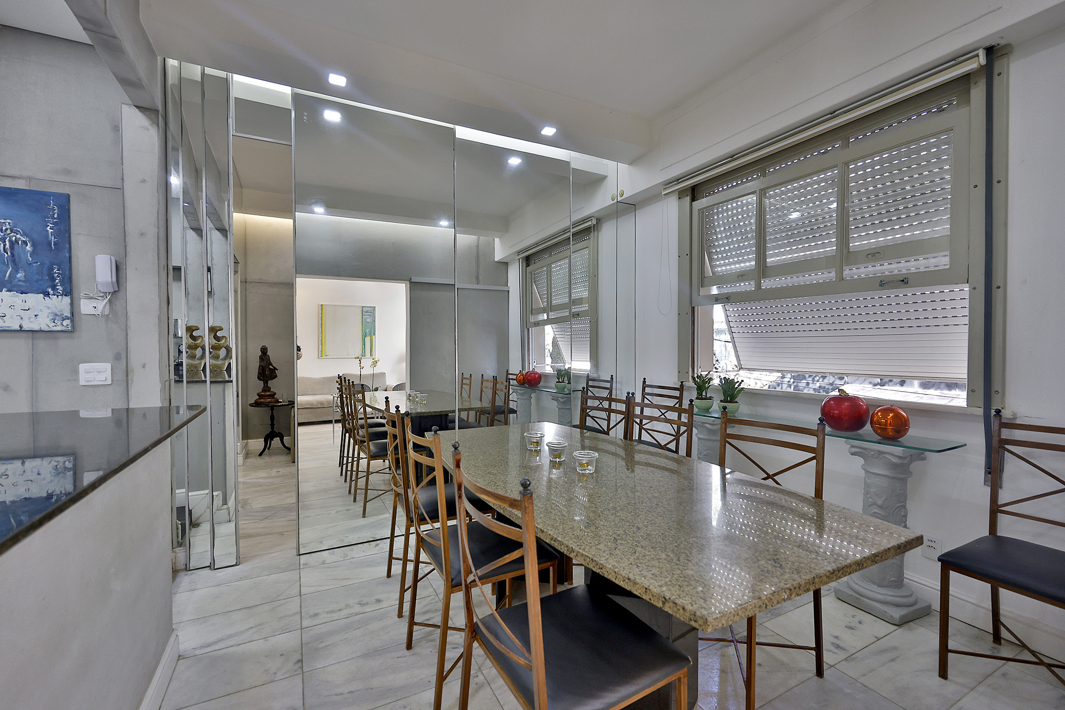  Renovated apartment in prime location with integrated layout - 物件實景
