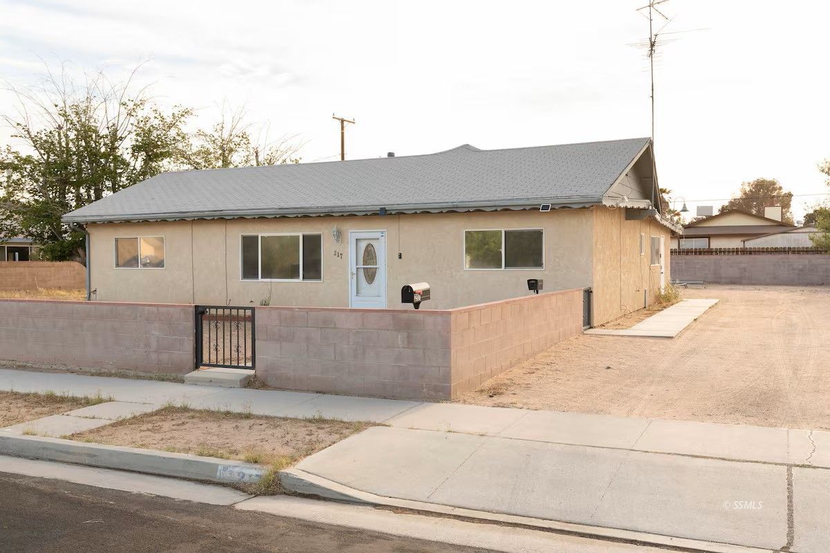 Silver Ridge St, Ridgecrest, CA 93555 #1