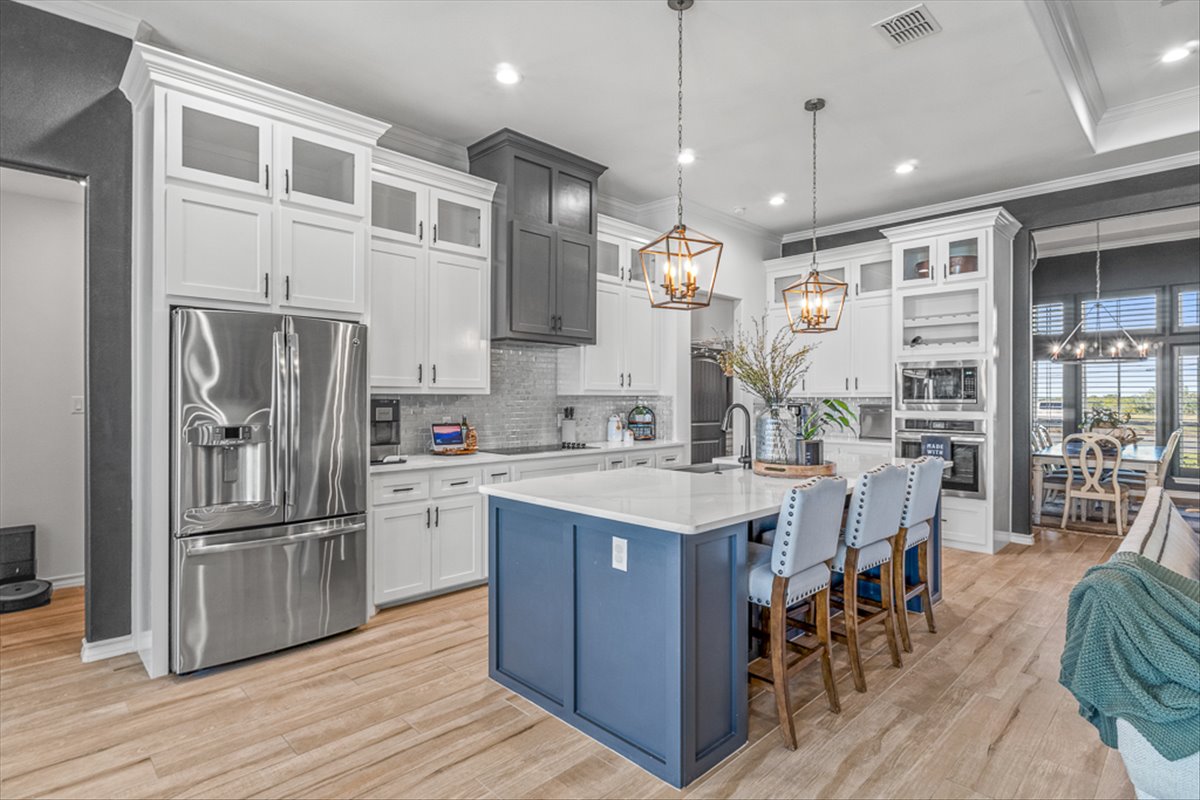 Rockport, Texas, 78382, United States, 5 Bedrooms Bedrooms, ,4 BathroomsBathrooms,Residential,For Sale,1906420