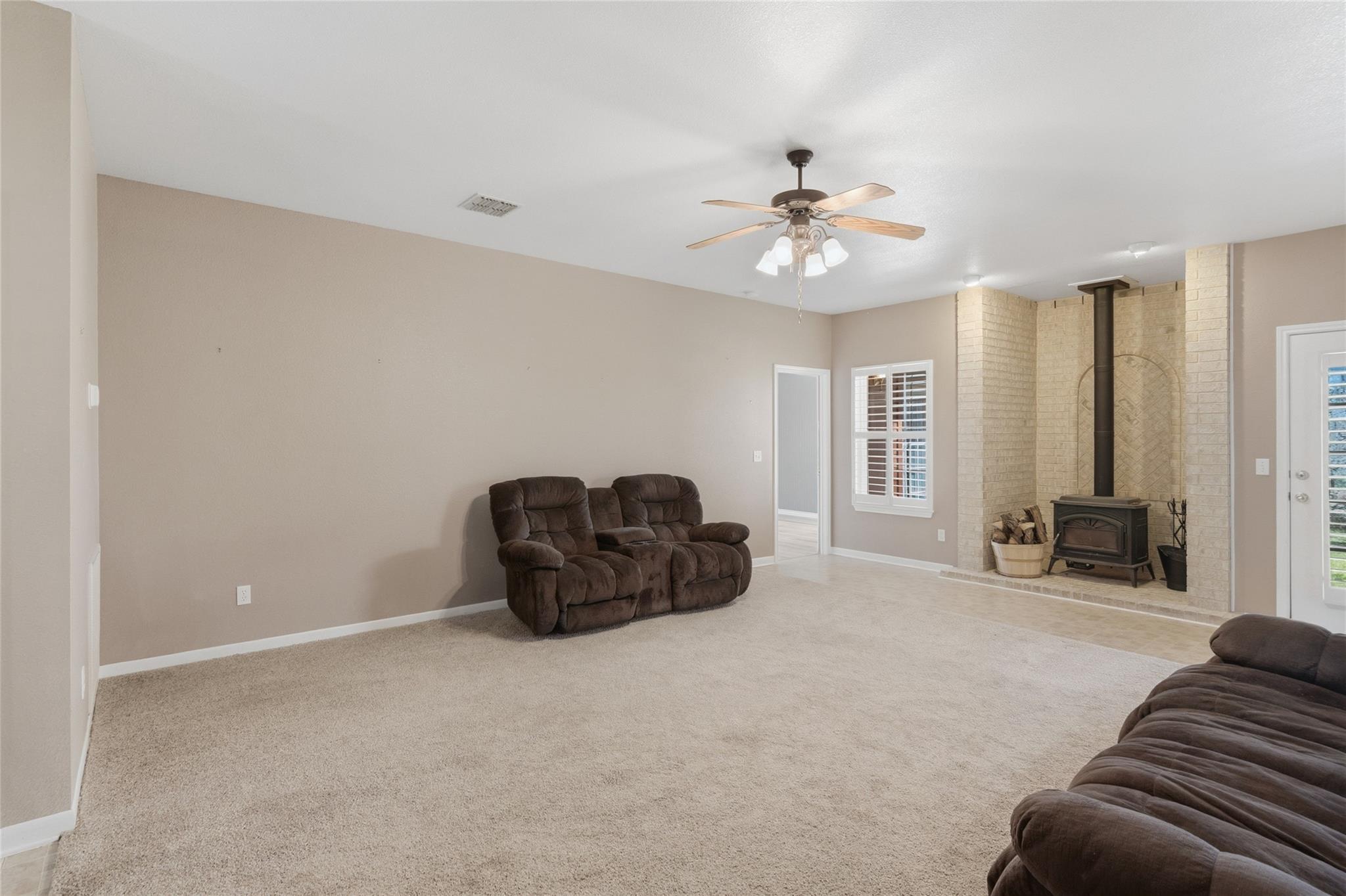 Seguin, Texas, 78155, United States, 3 Bedrooms Bedrooms, ,3 BathroomsBathrooms,Residential,For Sale,2037314