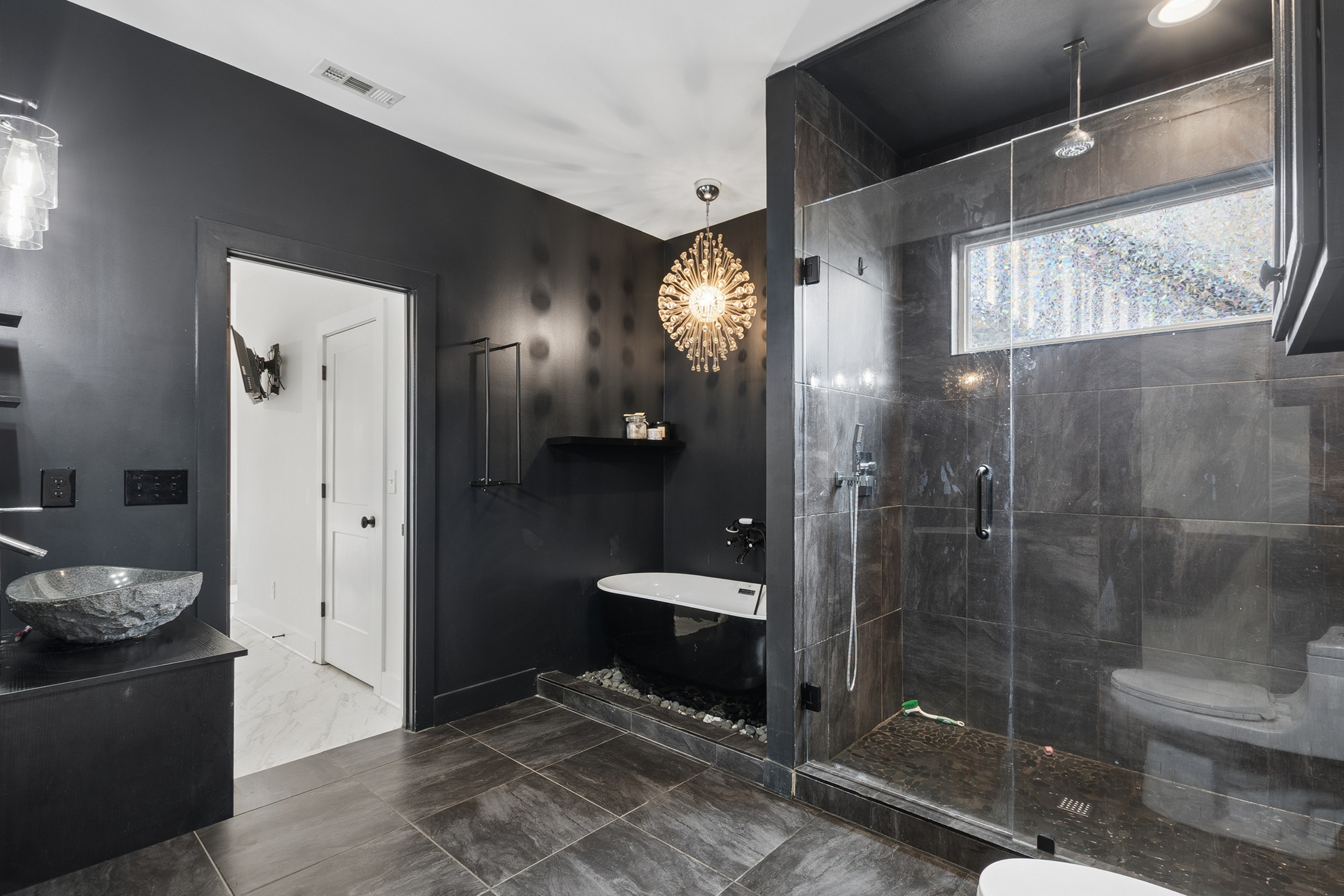  Extraordinary Custom-Built 2019 Barndominium-Inspired Residence - 物件實景