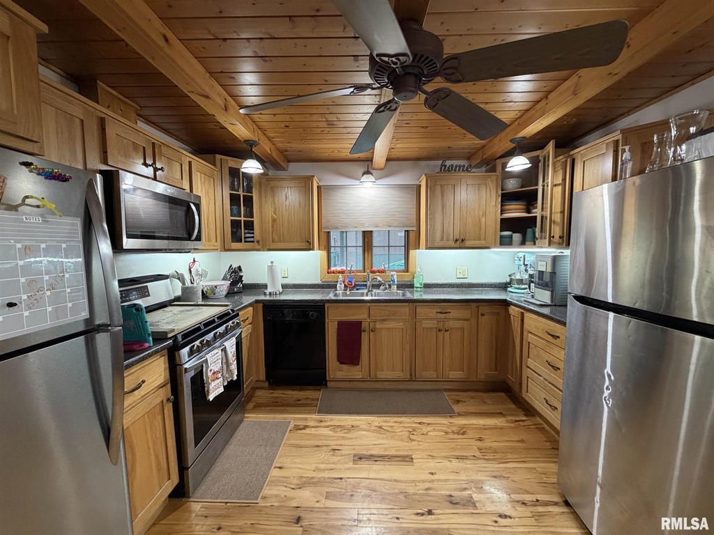 Abingdon, Illinois, 61410, United States, 3 Bedrooms Bedrooms, ,2 BathroomsBathrooms,Residential,For Sale,1976226