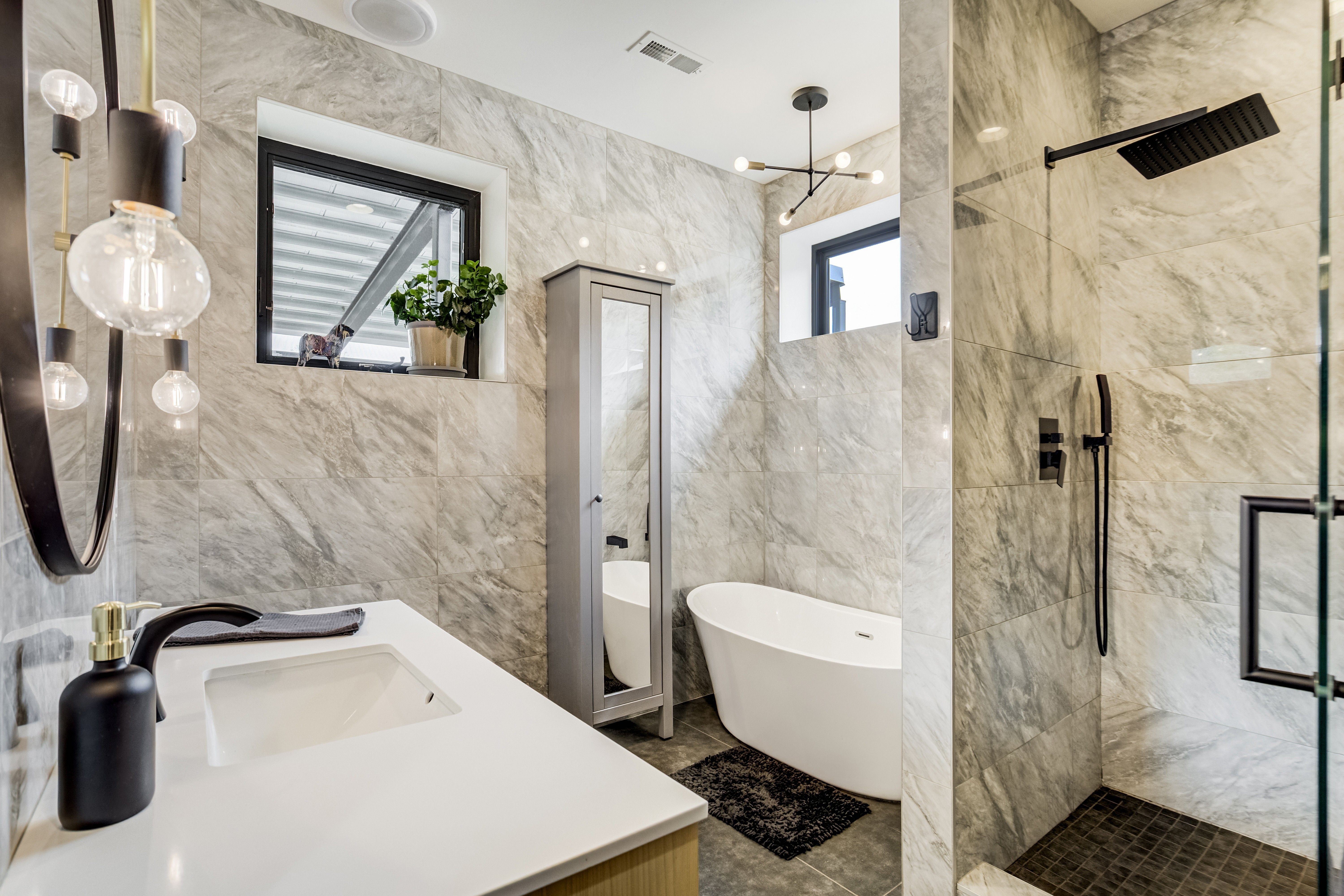  Modern Mountain Retreat with Panoramic Views & Trail Access - 物件實景