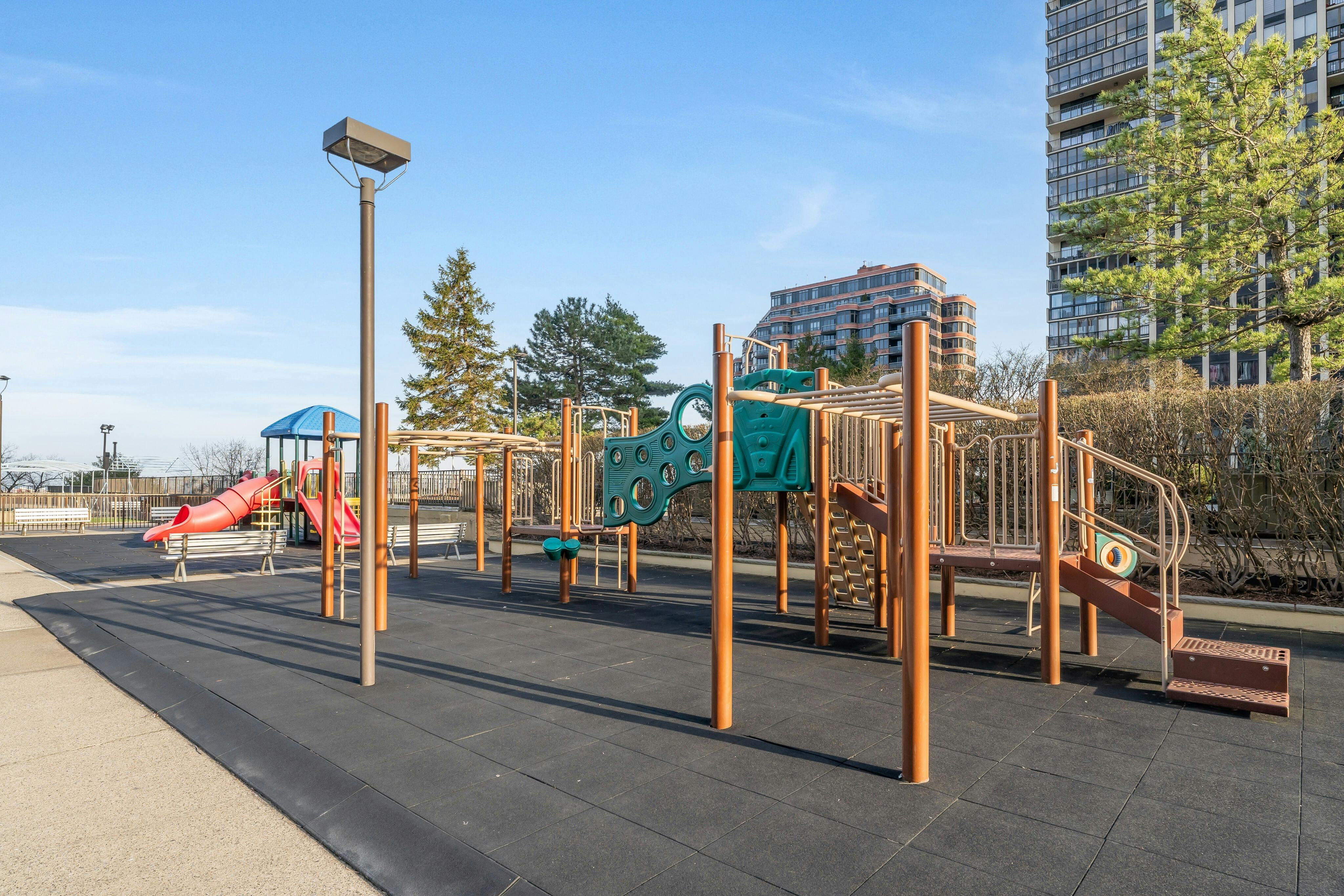  300 Winston Drive, Cliffside Park, NJ 07010 - 物件實景