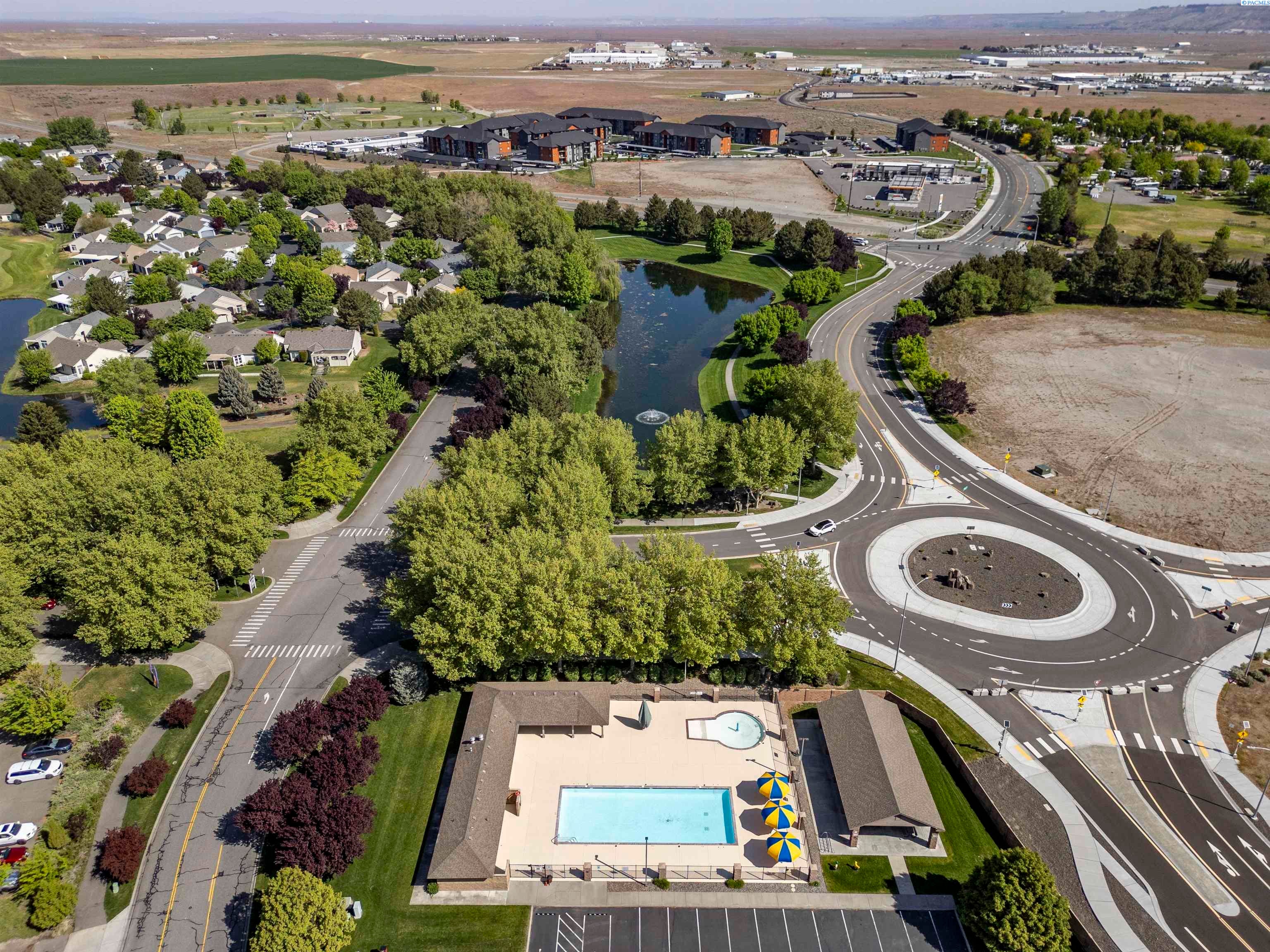 Richland, Washington, 99354, United States, 4 Bedrooms Bedrooms, ,3 BathroomsBathrooms,Residential,For Sale,1998079