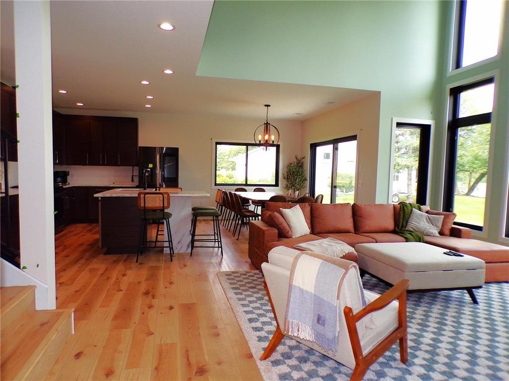 Alexandria, Minnesota, 56308, United States, 4 Bedrooms Bedrooms, ,2 BathroomsBathrooms,Residential,For Sale,2019044