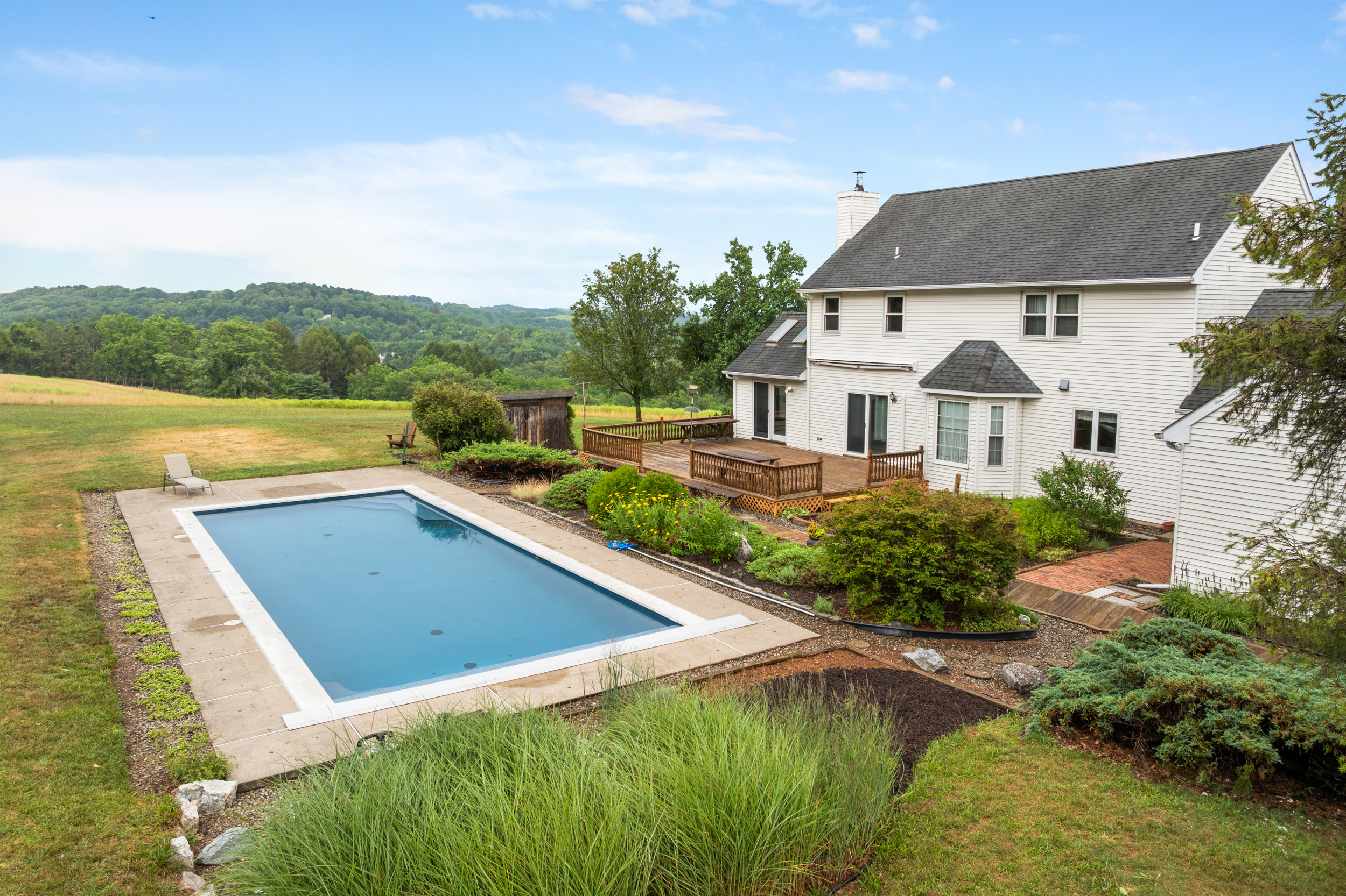 New Tripoli, Pennsylvania, 18066-2432, United States, 3 Bedrooms Bedrooms, ,3 BathroomsBathrooms,Residential,For Sale,1945015