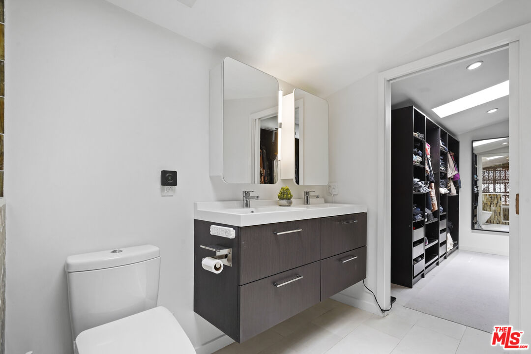 Malibu, California, 90265, United States, 3 Bedrooms Bedrooms, ,2 BathroomsBathrooms,Residential,For Sale,1874466
