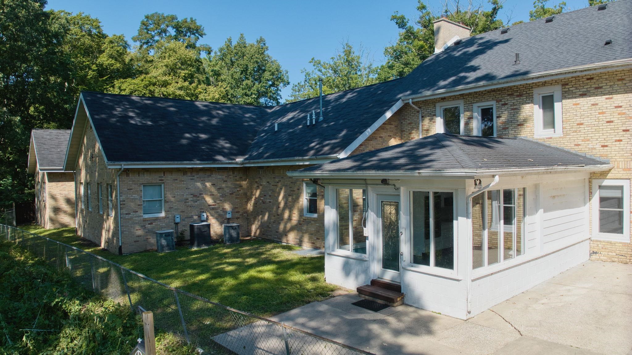Midland, Michigan, 48640, United States, 9 Bedrooms Bedrooms, ,5 BathroomsBathrooms,Residential,For Sale,1943918
