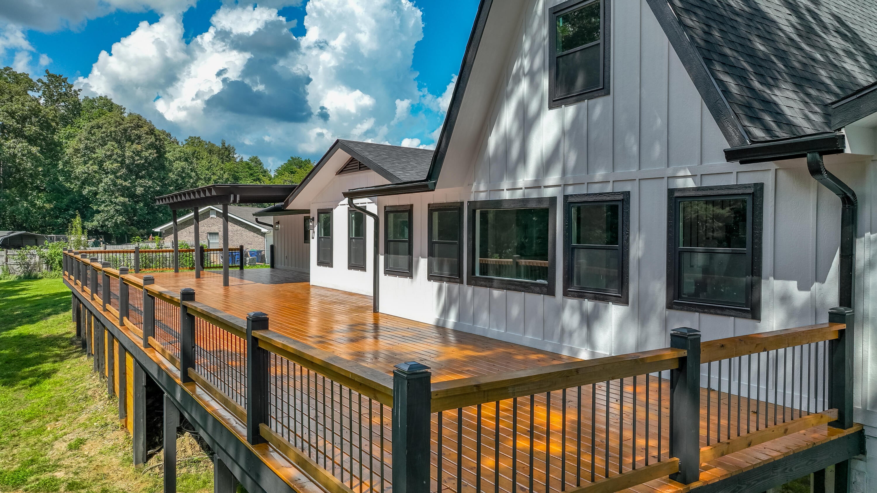 Berea, Kentucky, 40403, United States, 4 Bedrooms Bedrooms, ,4 BathroomsBathrooms,Residential,For Sale,1979235