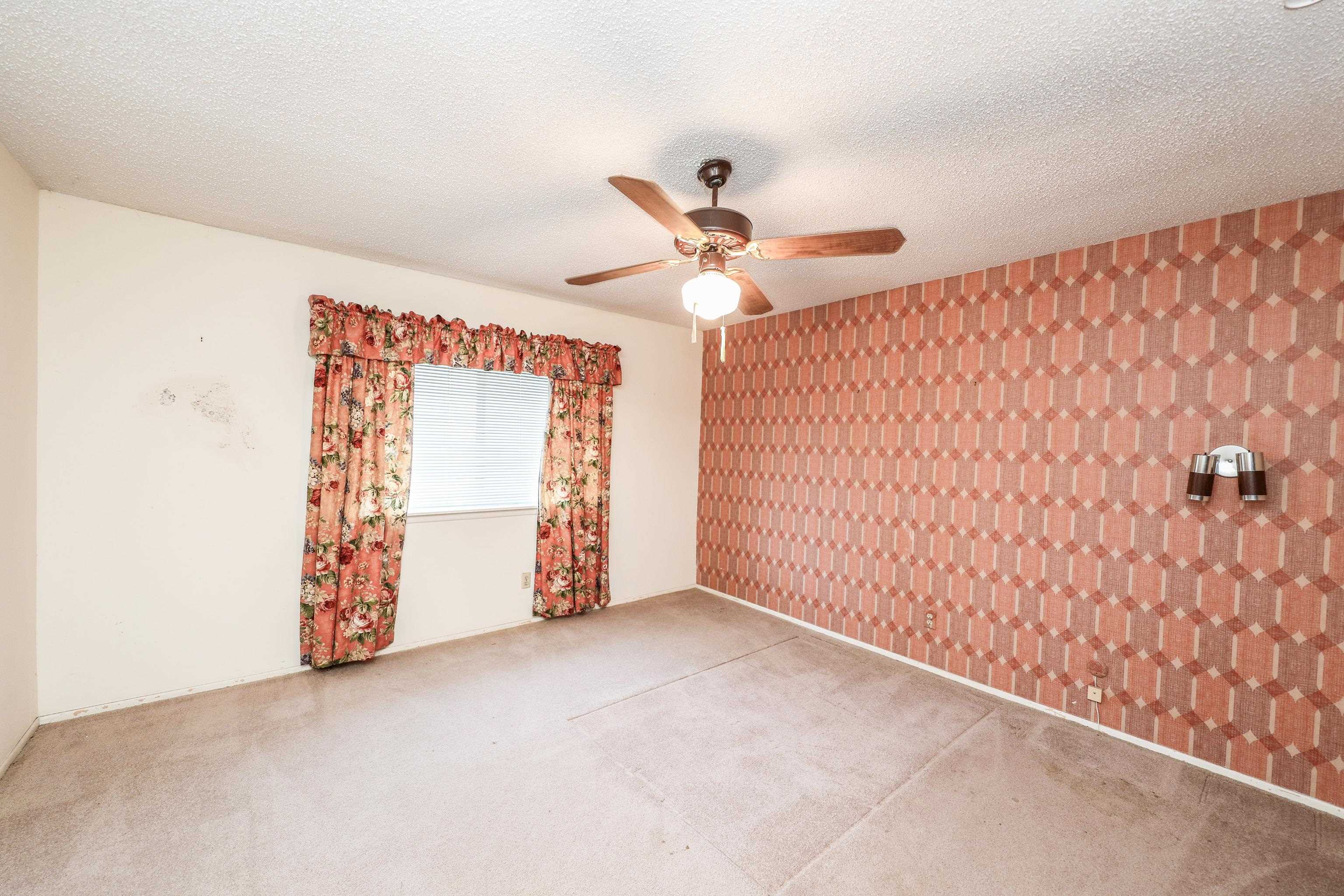 LAREDO, Texas, 78041, United States, 5 Bedrooms Bedrooms, ,3 BathroomsBathrooms,Residential,For Sale,1967607