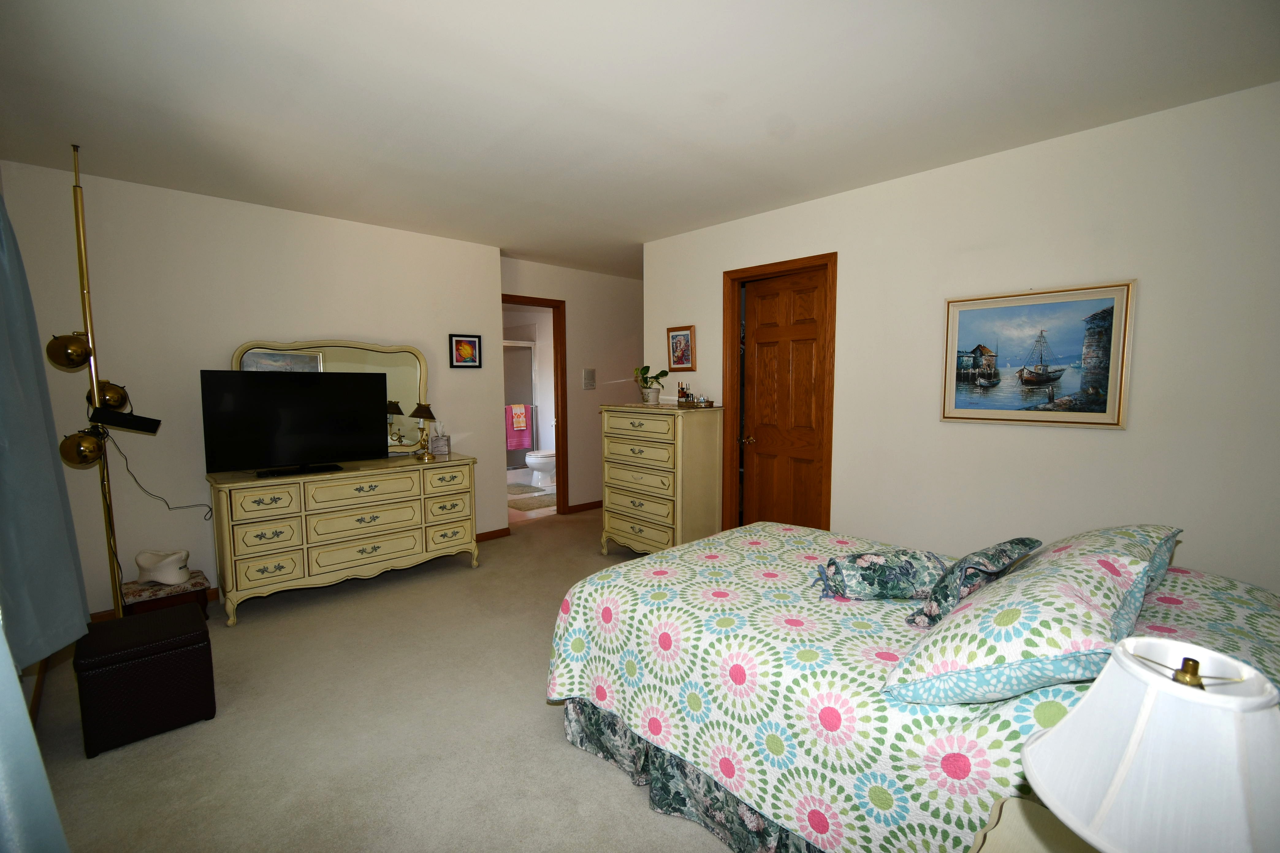 Hawthorn Woods, Illinois, 60047, United States, 4 Bedrooms Bedrooms, ,4 BathroomsBathrooms,Residential,For Sale,1895199