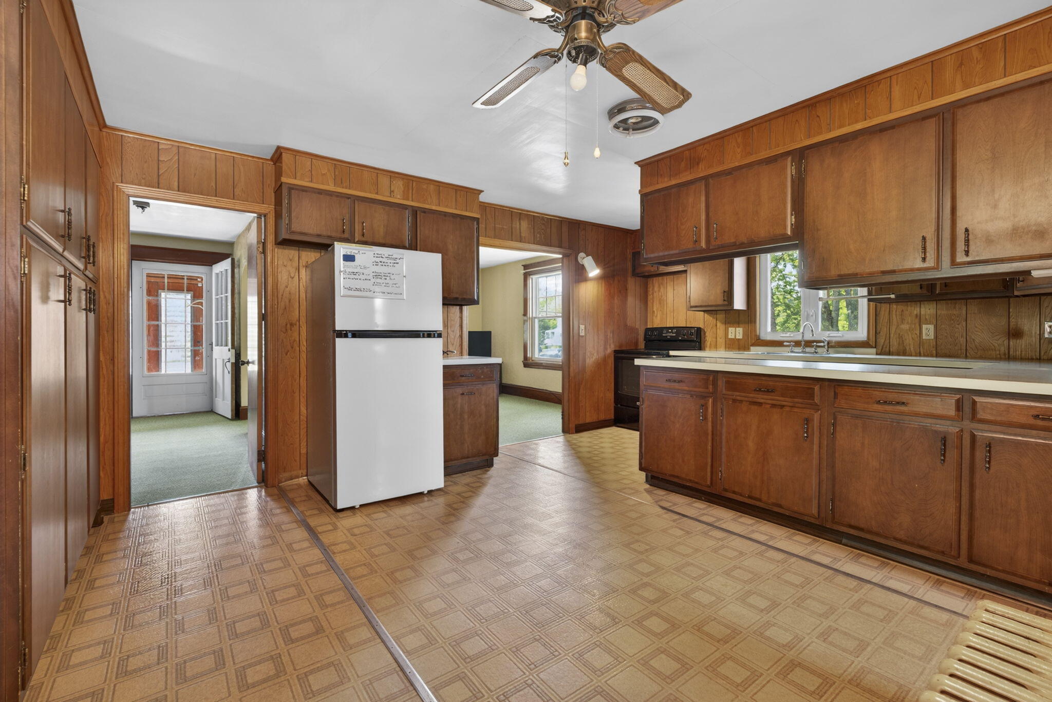 Kennebunk, Maine, 04043, United States, 3 Bedrooms Bedrooms, ,2 BathroomsBathrooms,Residential,For Sale,2048966
