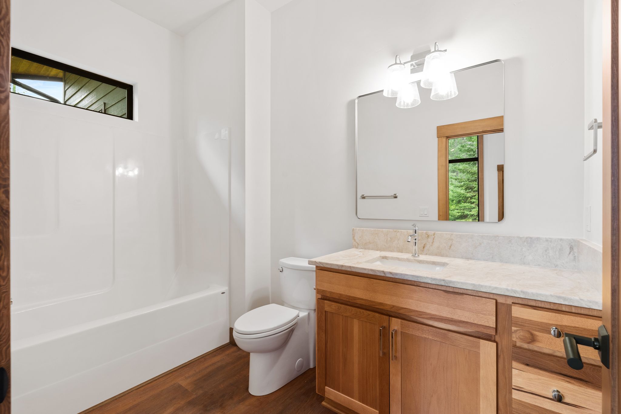 Sandpoint, Idaho, 83864, United States, 3 Bedrooms Bedrooms, ,3 BathroomsBathrooms,Residential,For Sale,1981039