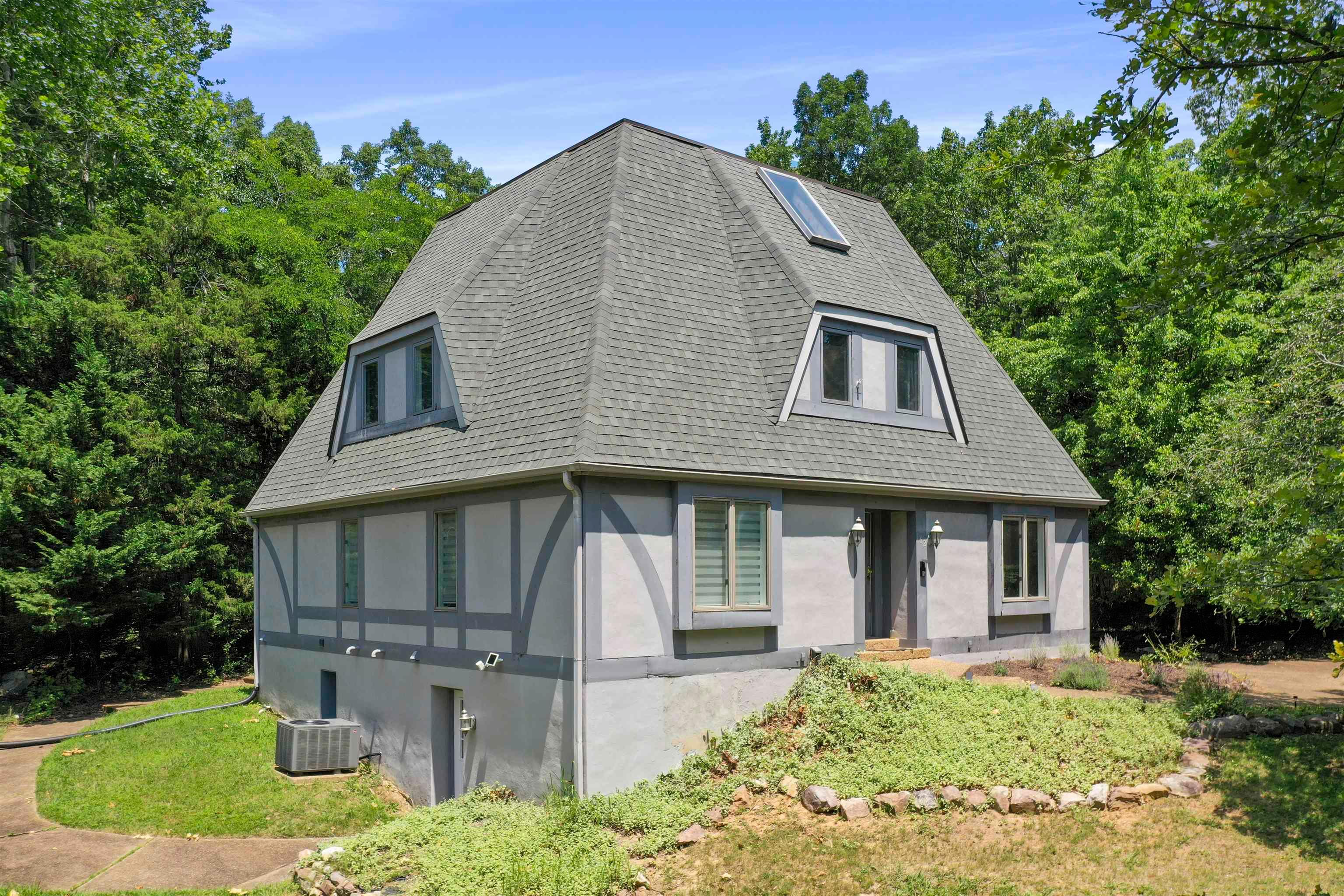 Mcgaheysville, Virginia, 22840, United States, 4 Bedrooms Bedrooms, ,4 BathroomsBathrooms,Residential,For Sale,1877155