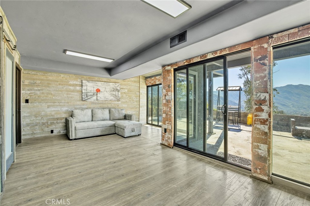 Calabasas, California, 91302, United States, 5 Bedrooms Bedrooms, ,3 BathroomsBathrooms,Residential,For Sale,1742769