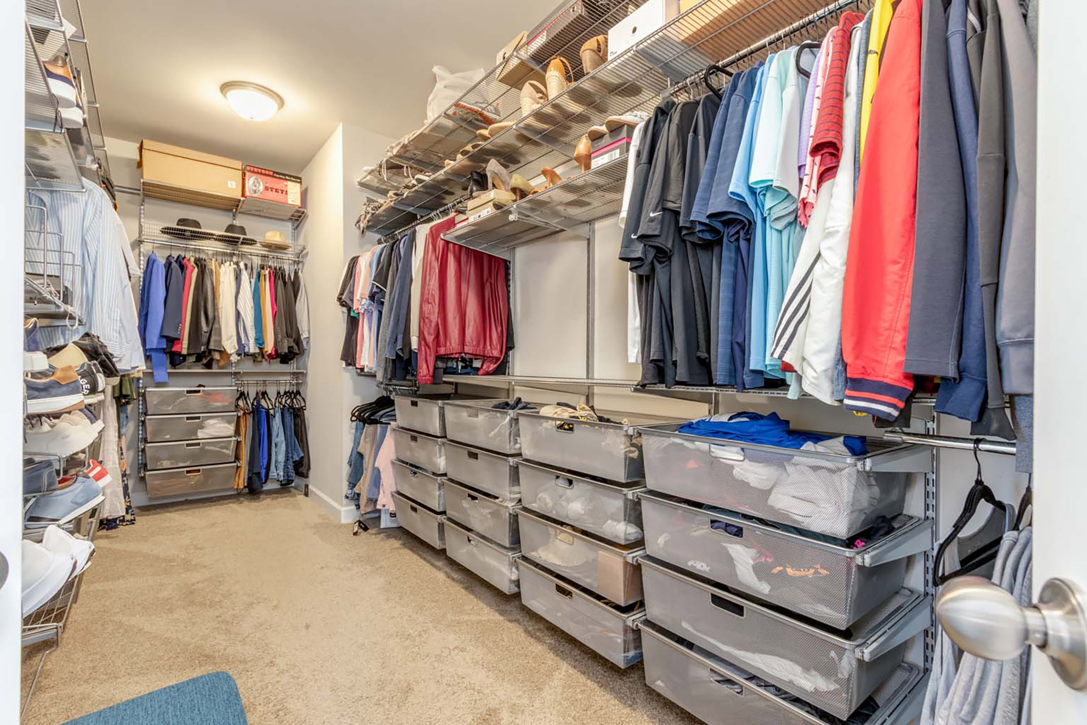  Four-Bedroom Brick Corner Lot in Jamestown - 物件實景