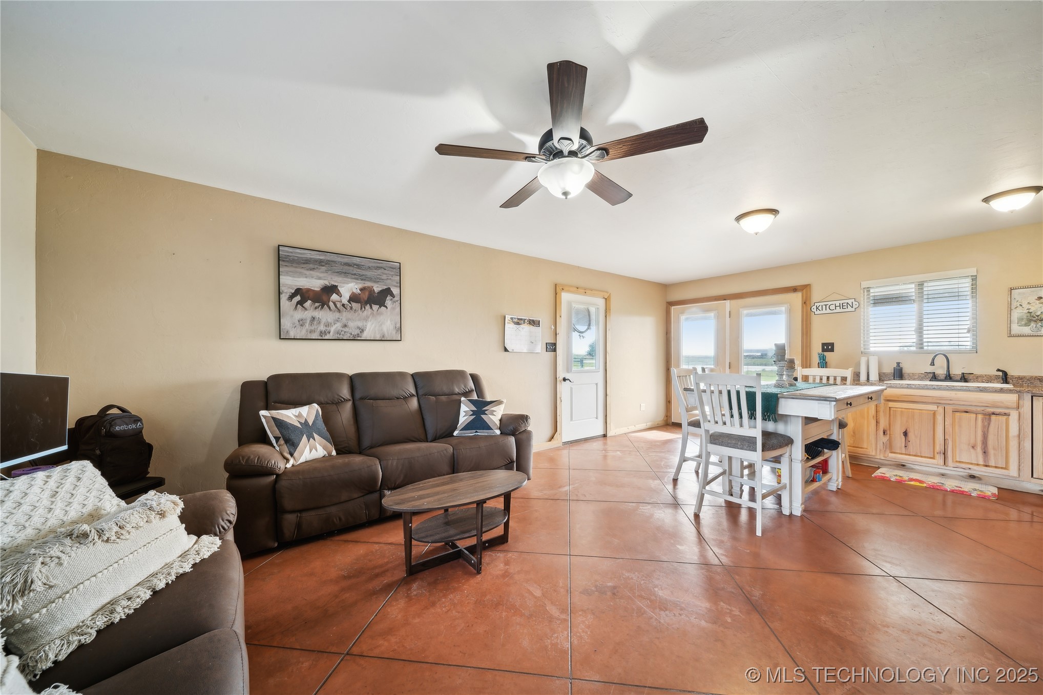Cushing, Oklahoma, 74023, United States, 1 Bedroom Bedrooms, ,2 BathroomsBathrooms,Residential,For Sale,1840367