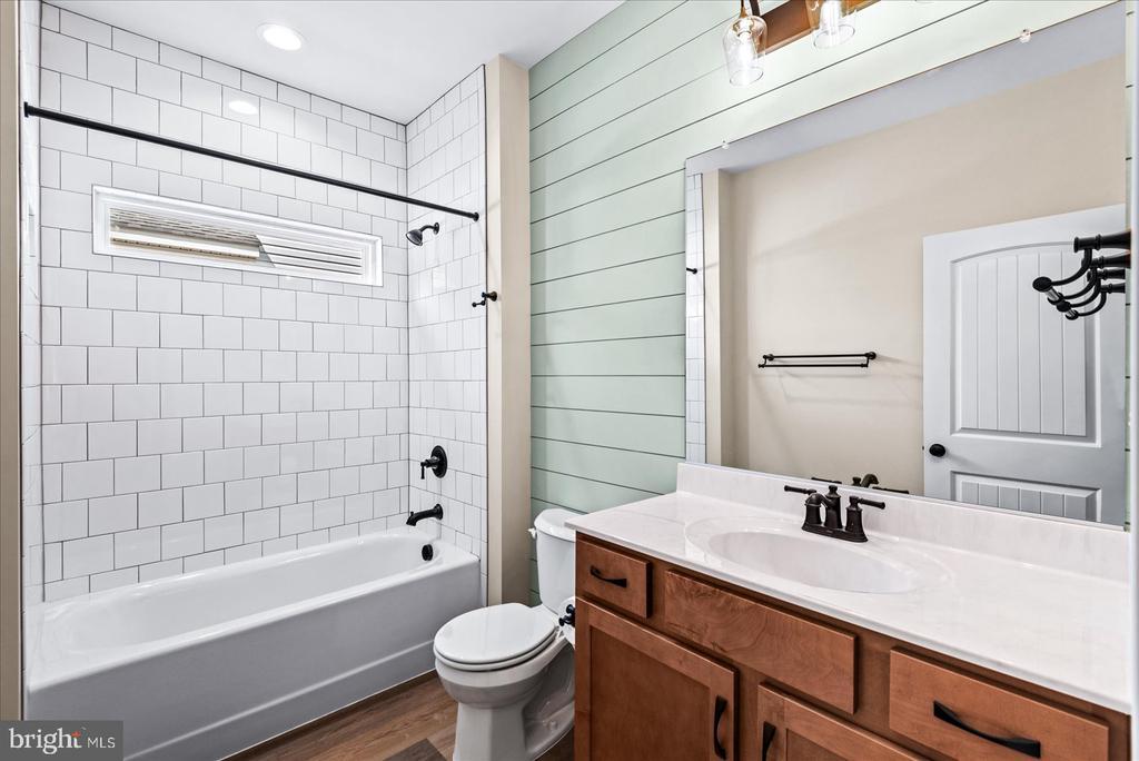 Colonial Beach, Virginia, 22443, United States, 3 Bedrooms Bedrooms, ,2 BathroomsBathrooms,Residential,For Sale,1712366