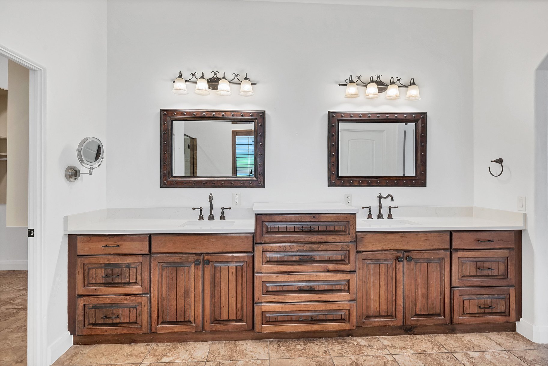  Indoor-Outdoor Living With Privacy, Space & Style In Washington Fields - 物件實景