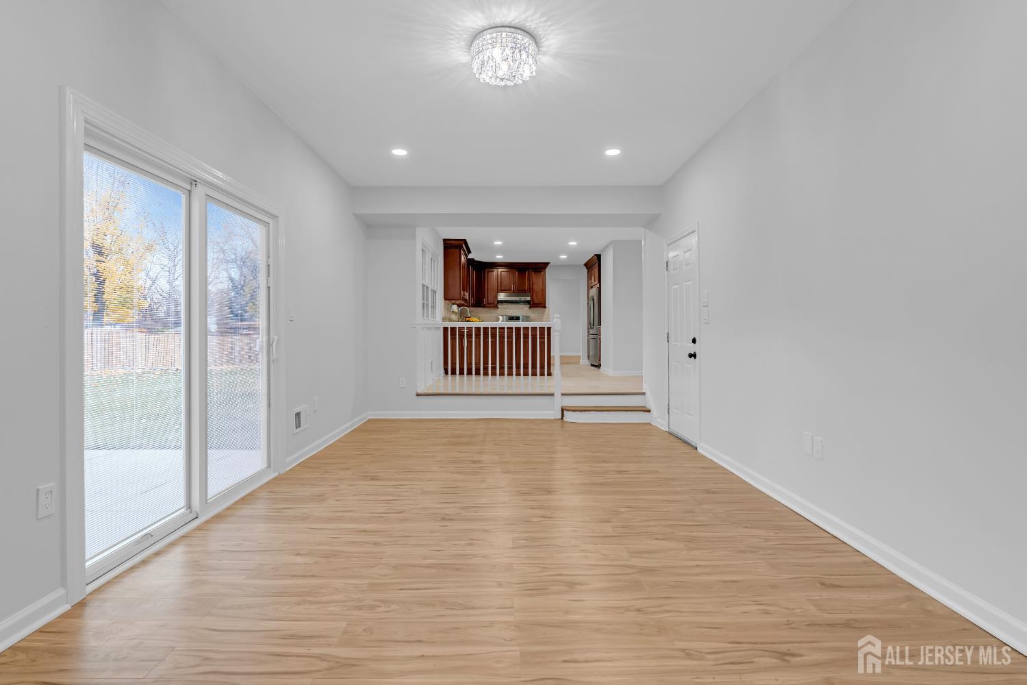 East Brunswick, New Jersey, 08816, United States, 3 Bedrooms Bedrooms, ,3 BathroomsBathrooms,Residential,For Sale,2001983