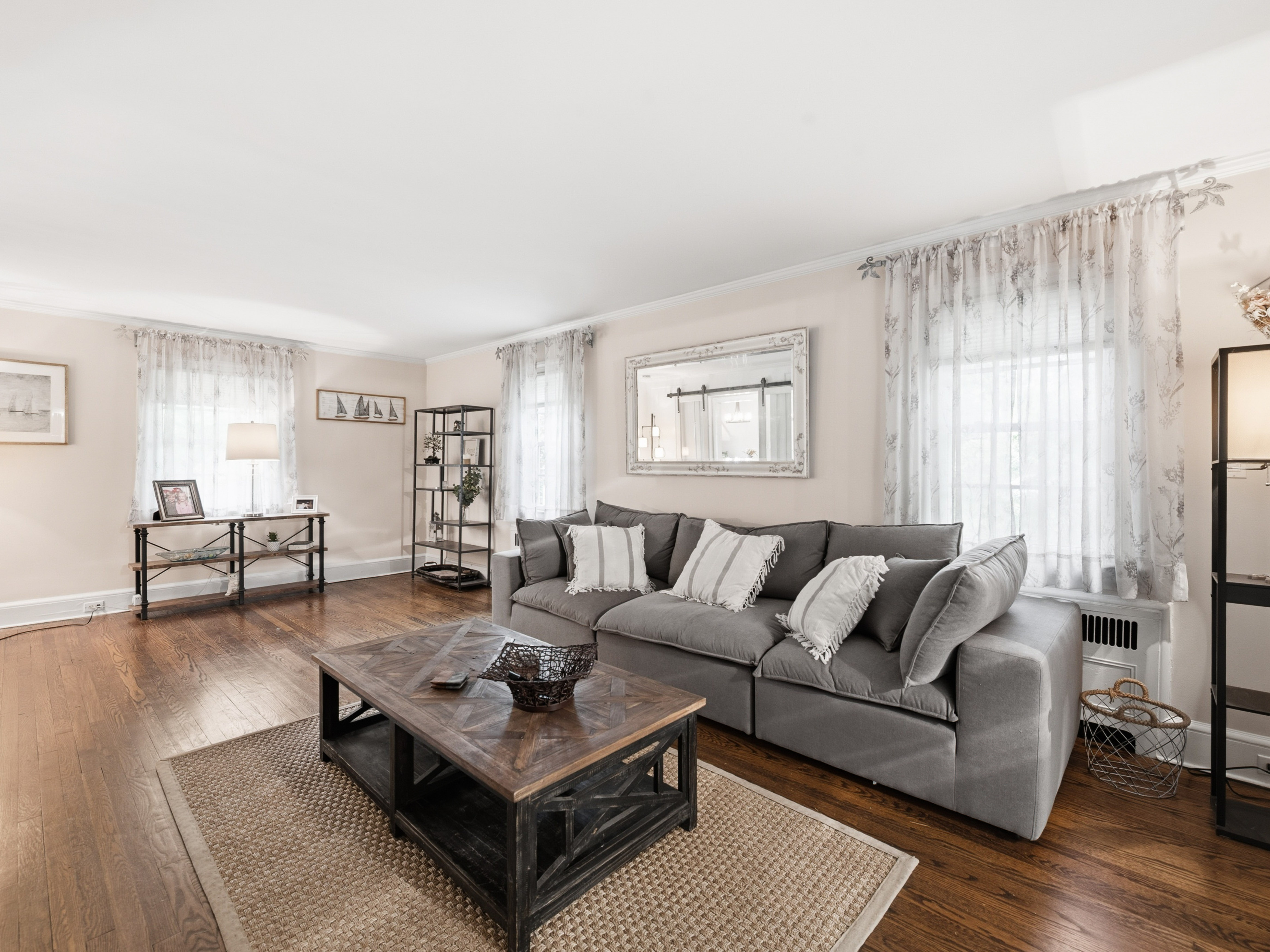 2 Longview Road, Port Washington, NY, 11050 - 物件實景