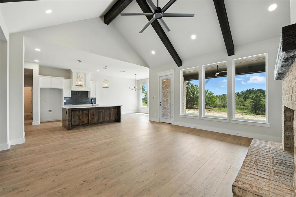 Weatherford, Texas, 76088, United States, 4 Bedrooms Bedrooms, ,3 BathroomsBathrooms,Residential,For Sale,1939670