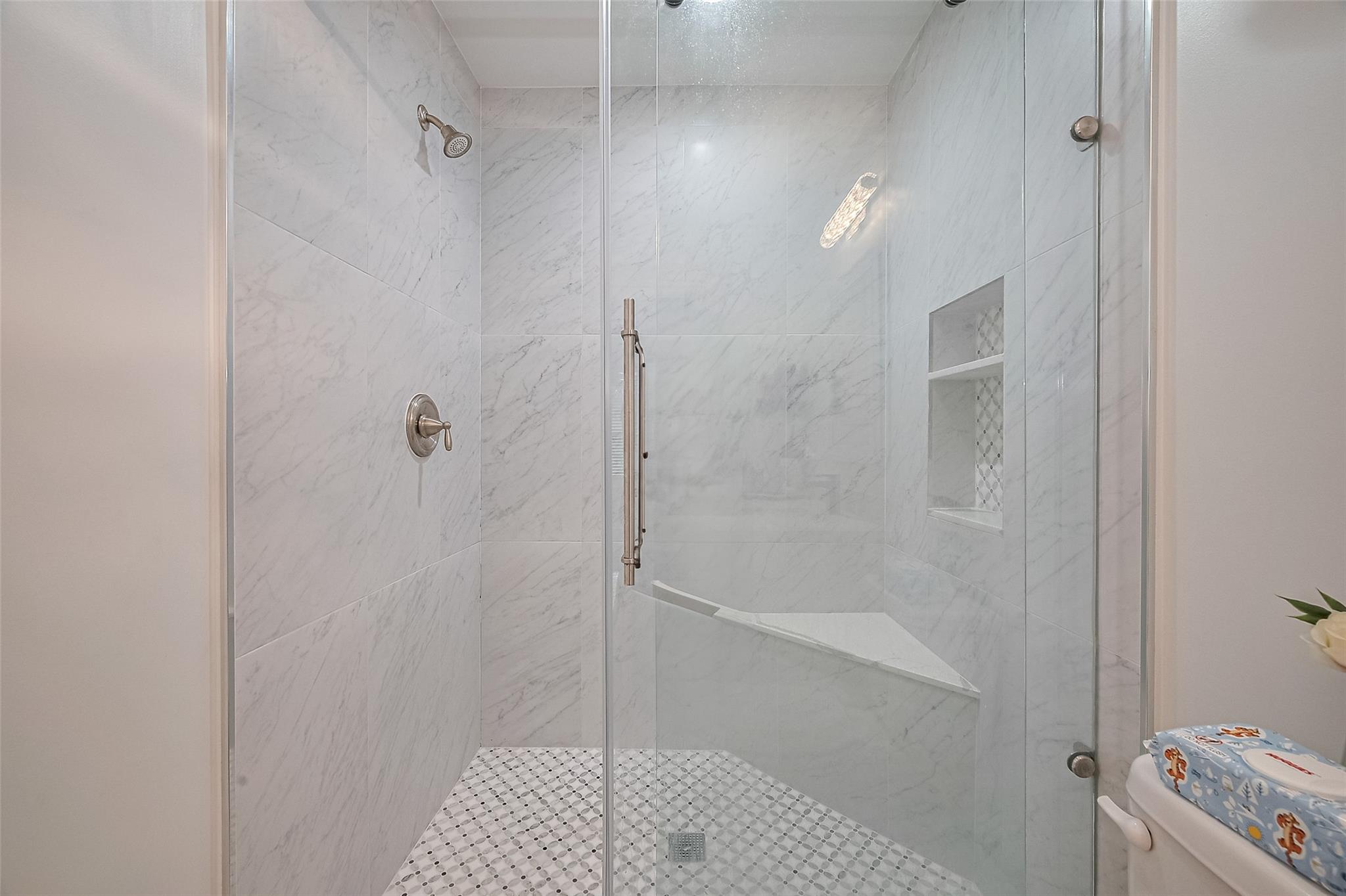 Houston, Texas, 77088, United States, 5 Bedrooms Bedrooms, ,5 BathroomsBathrooms,Residential,For Sale,1974998