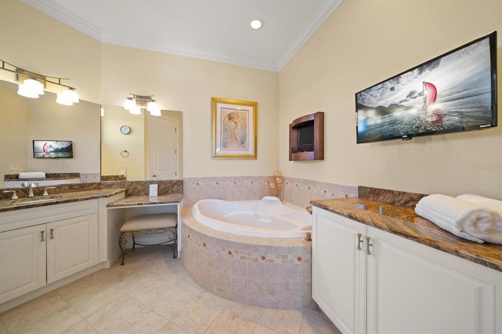 Largo, Florida, 33770, United States, 5 Bedrooms Bedrooms, ,4 BathroomsBathrooms,Residential,For Sale,2002964