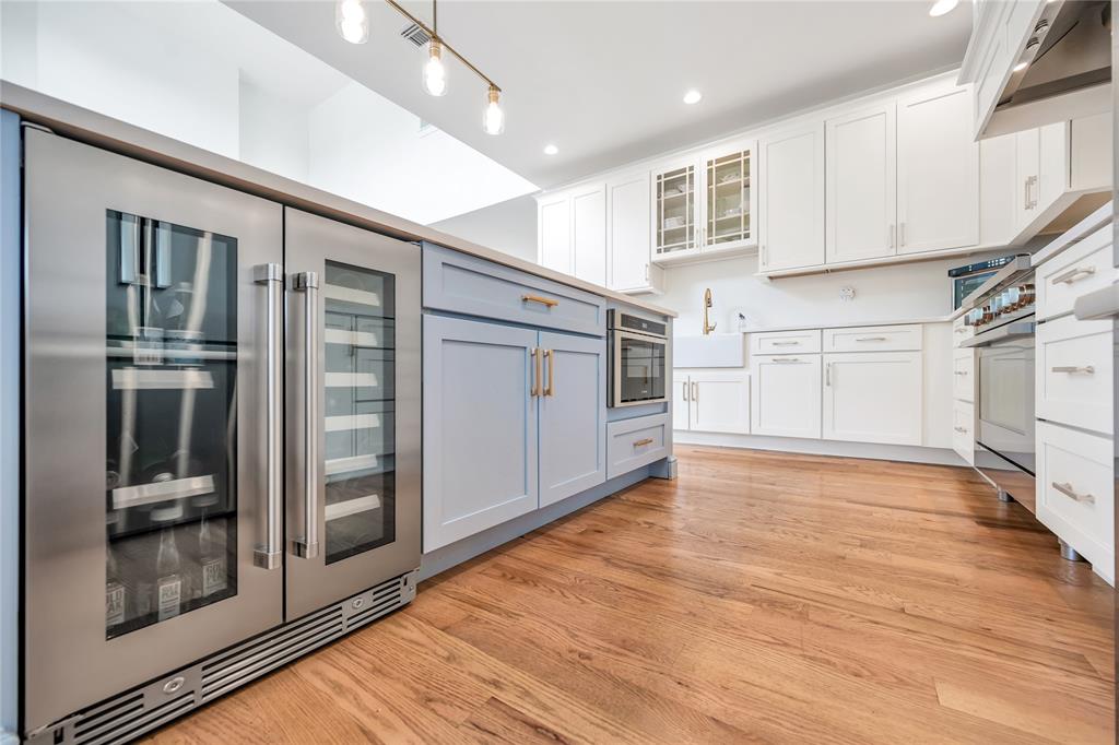 East Moriches, New York, 11940, United States, 4 Bedrooms Bedrooms, ,3 BathroomsBathrooms,Residential,For Sale,1901404