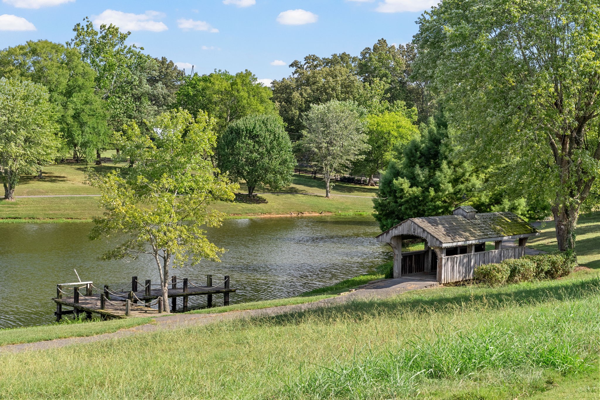 Clarksville, Tennessee, 37040, United States, 4 Bedrooms Bedrooms, ,4 BathroomsBathrooms,Residential,For Sale,1981354
