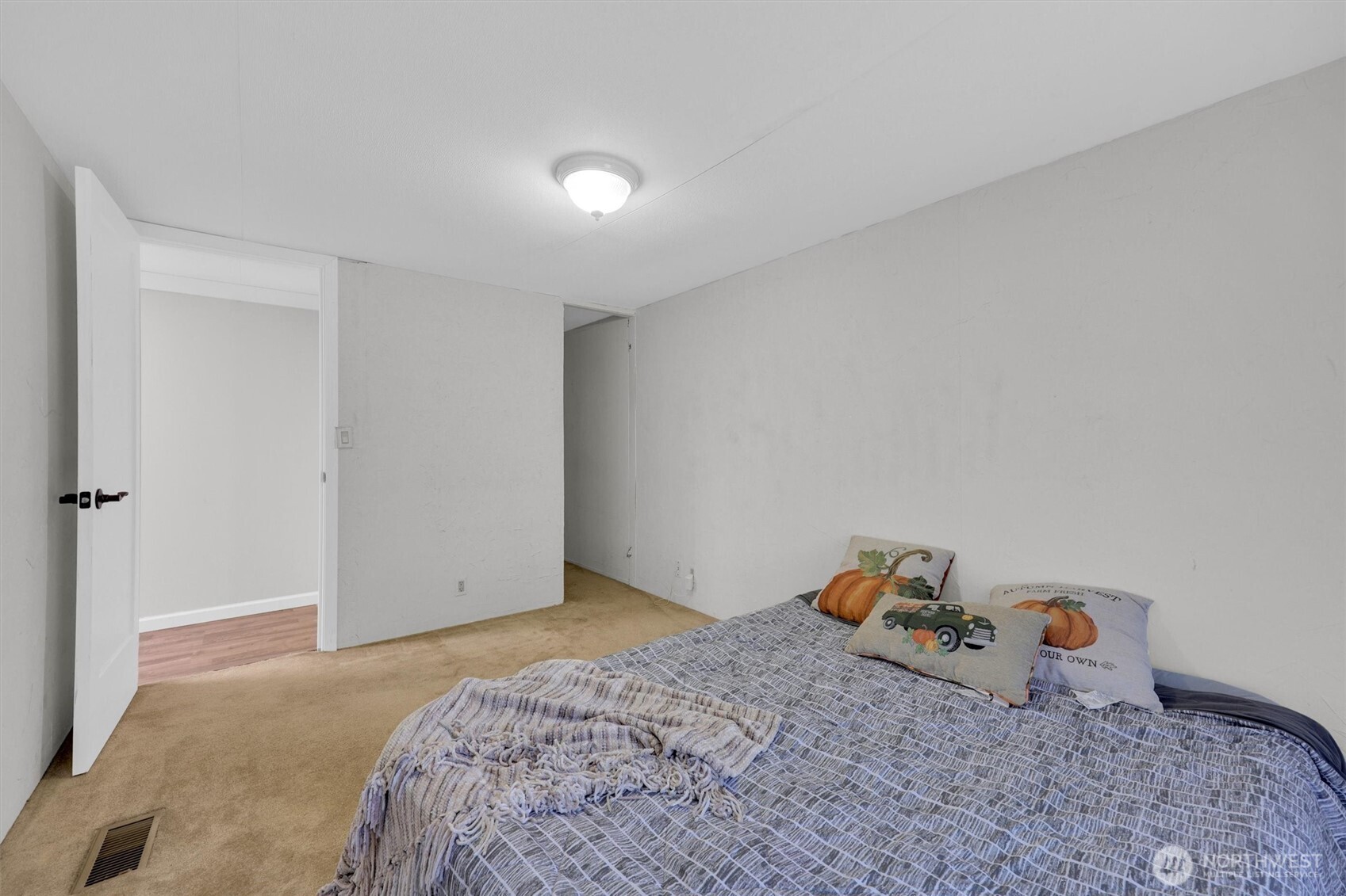 Graham, Washington, 98338, United States, 5 Bedrooms Bedrooms, ,2 BathroomsBathrooms,Residential,For Sale,1910448