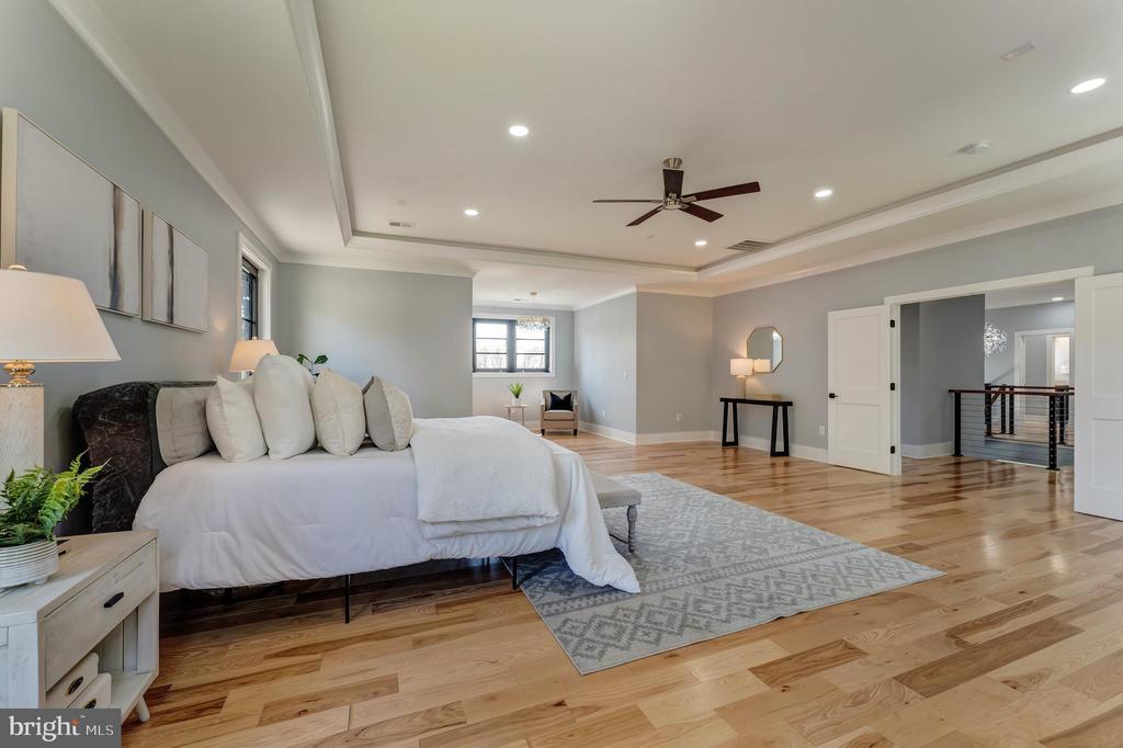 Herndon, Virginia, 20170, United States, 6 Bedrooms Bedrooms, ,6 BathroomsBathrooms,Residential,For Sale,1941281
