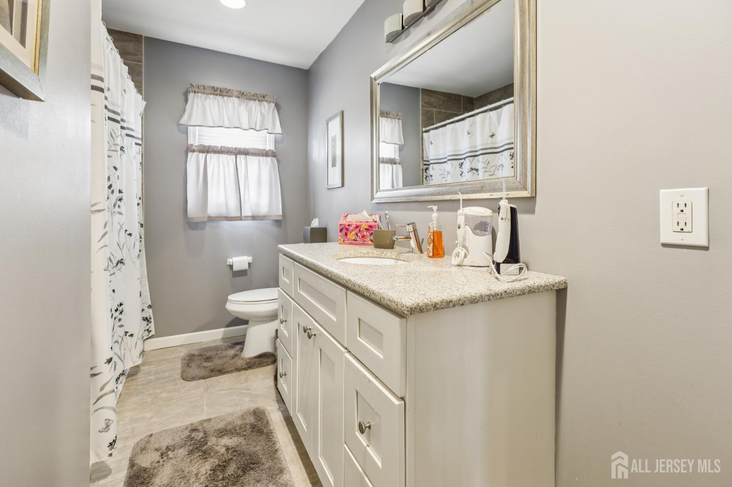 Woodbridge Proper, New Jersey, 07095, United States, 3 Bedrooms Bedrooms, ,2 BathroomsBathrooms,Residential,For Sale,1969117