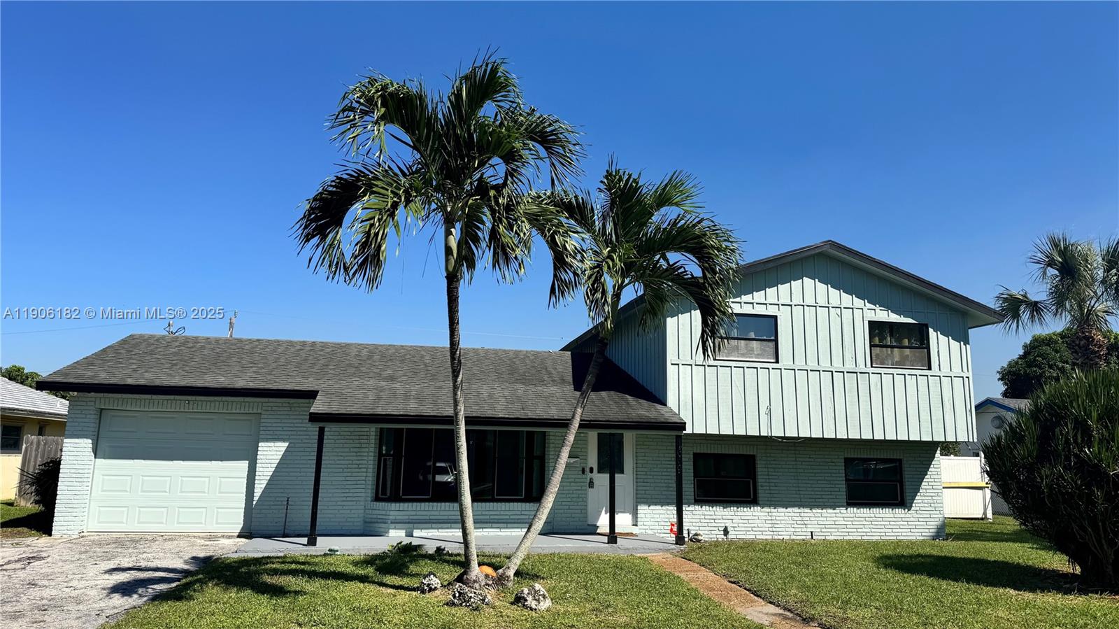 West Palm Beach, Florida, 33407, United States, 6 Bedrooms Bedrooms, ,5 BathroomsBathrooms,Residential,For Sale,1987925