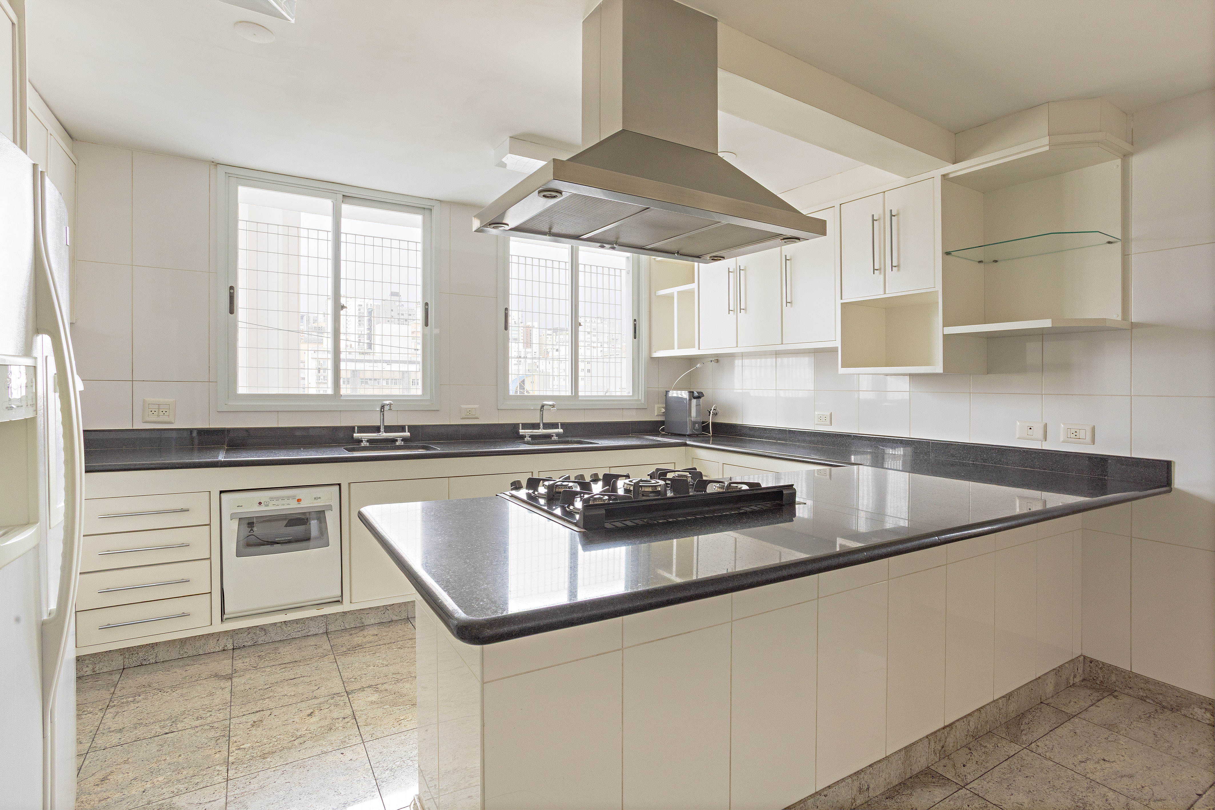  Apartment with views of Clube Paulistano in brutalist building - 物件實景