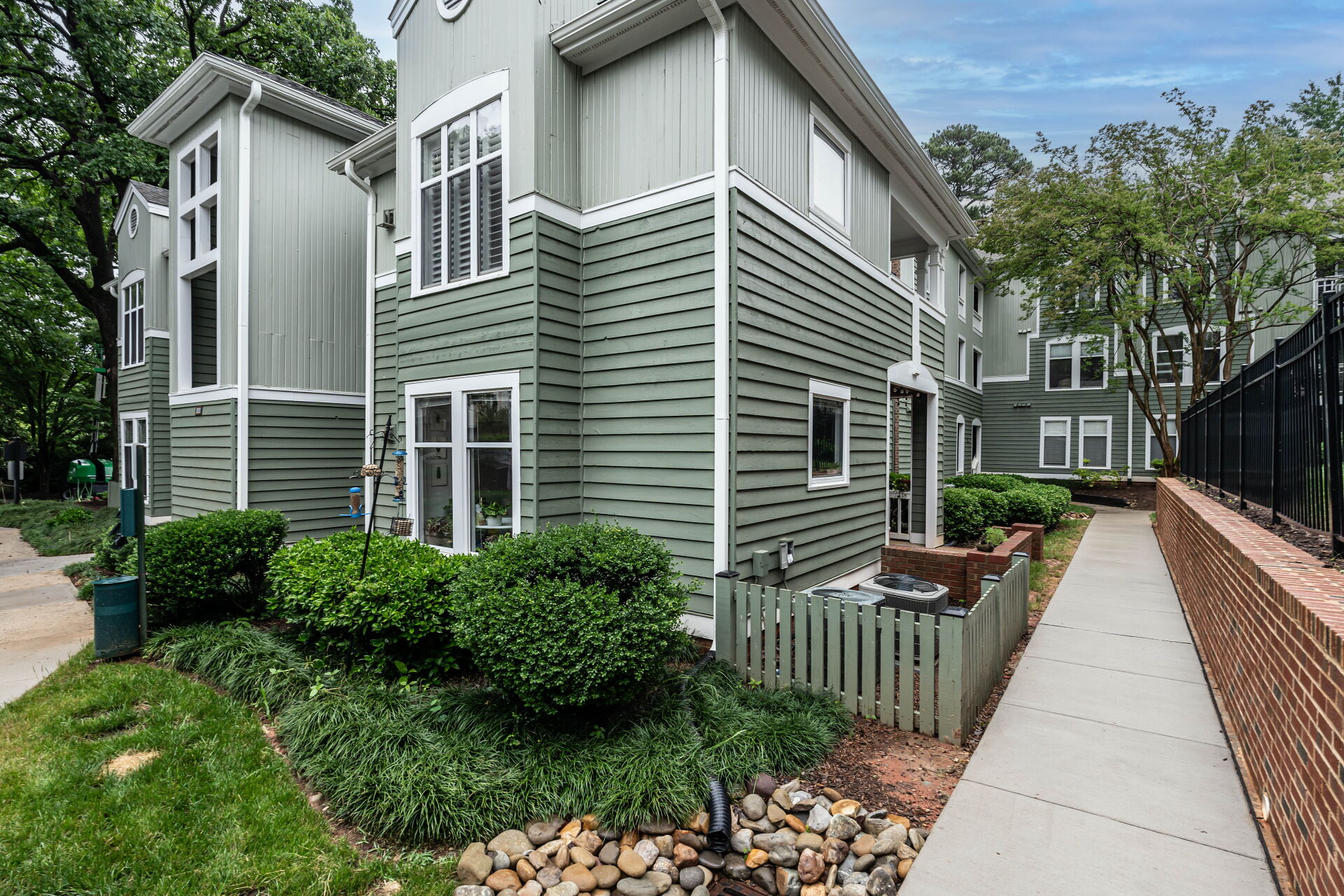  1111 Parkridge Lane, Raleigh, NC, 27605 - 物件實景