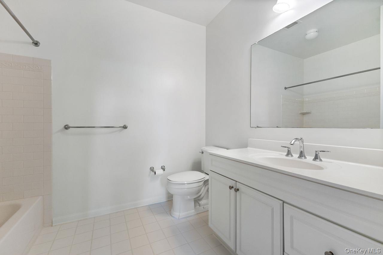Stamford, Connecticut, 06902, United States, 2 Bedrooms Bedrooms, ,2 BathroomsBathrooms,Residential,For Sale,1965271
