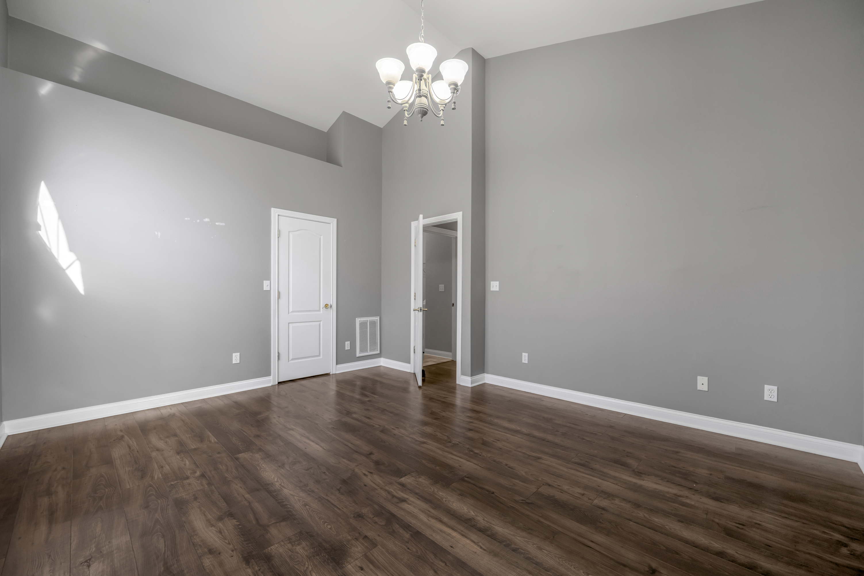  3253 Drayton Place - 物件實景