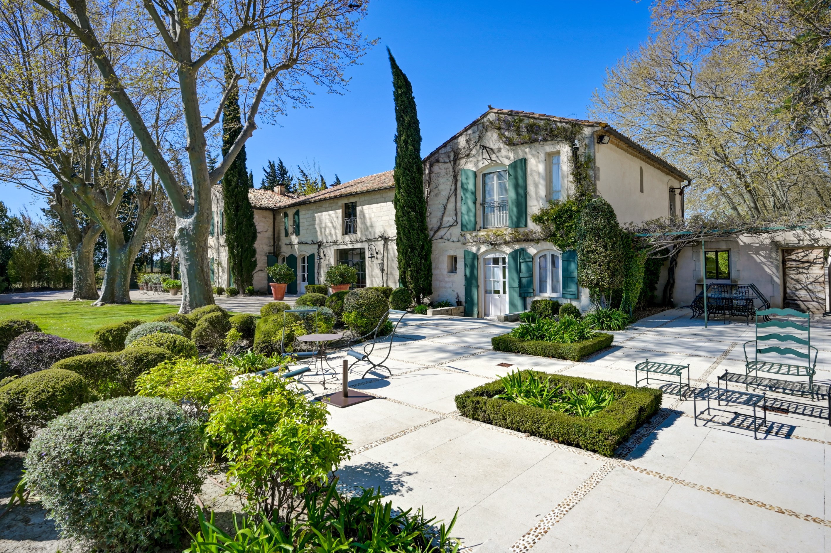  Exceptional family estate in Saint-Rémy-de-Provence - 物件實景